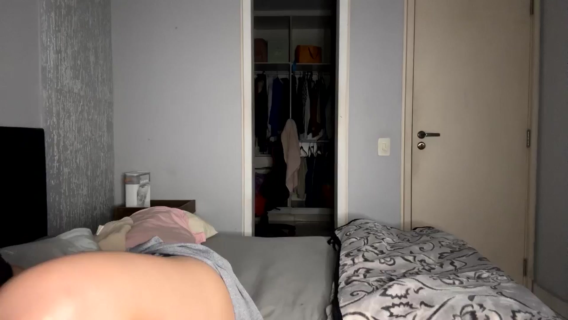 Gallery image thumbnail from cateyes1's myfreecams stream on, 10/15/2024, 02:04 image 7 of 20