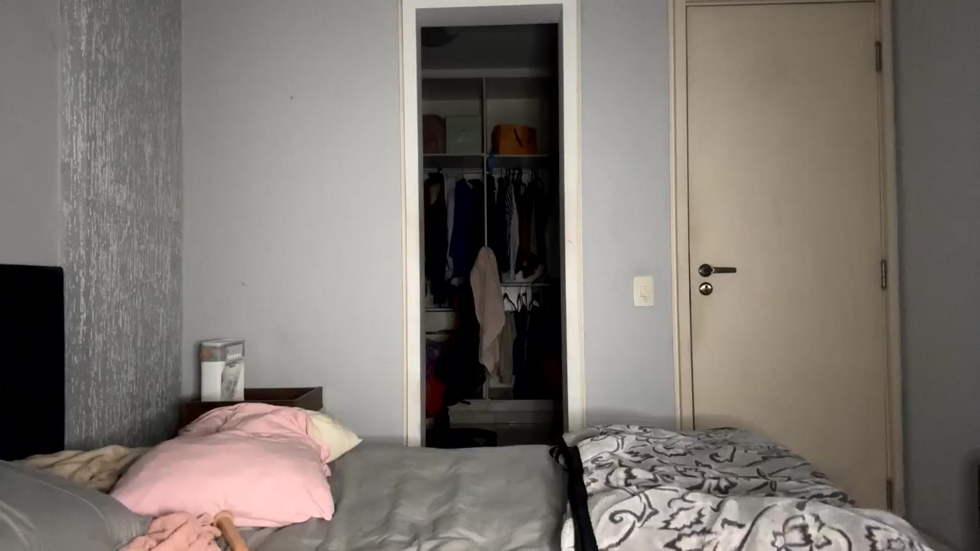 Gallery image thumbnail from cateyes1's myfreecams stream on, 10/15/2024, 03:13 image 4 of 20
