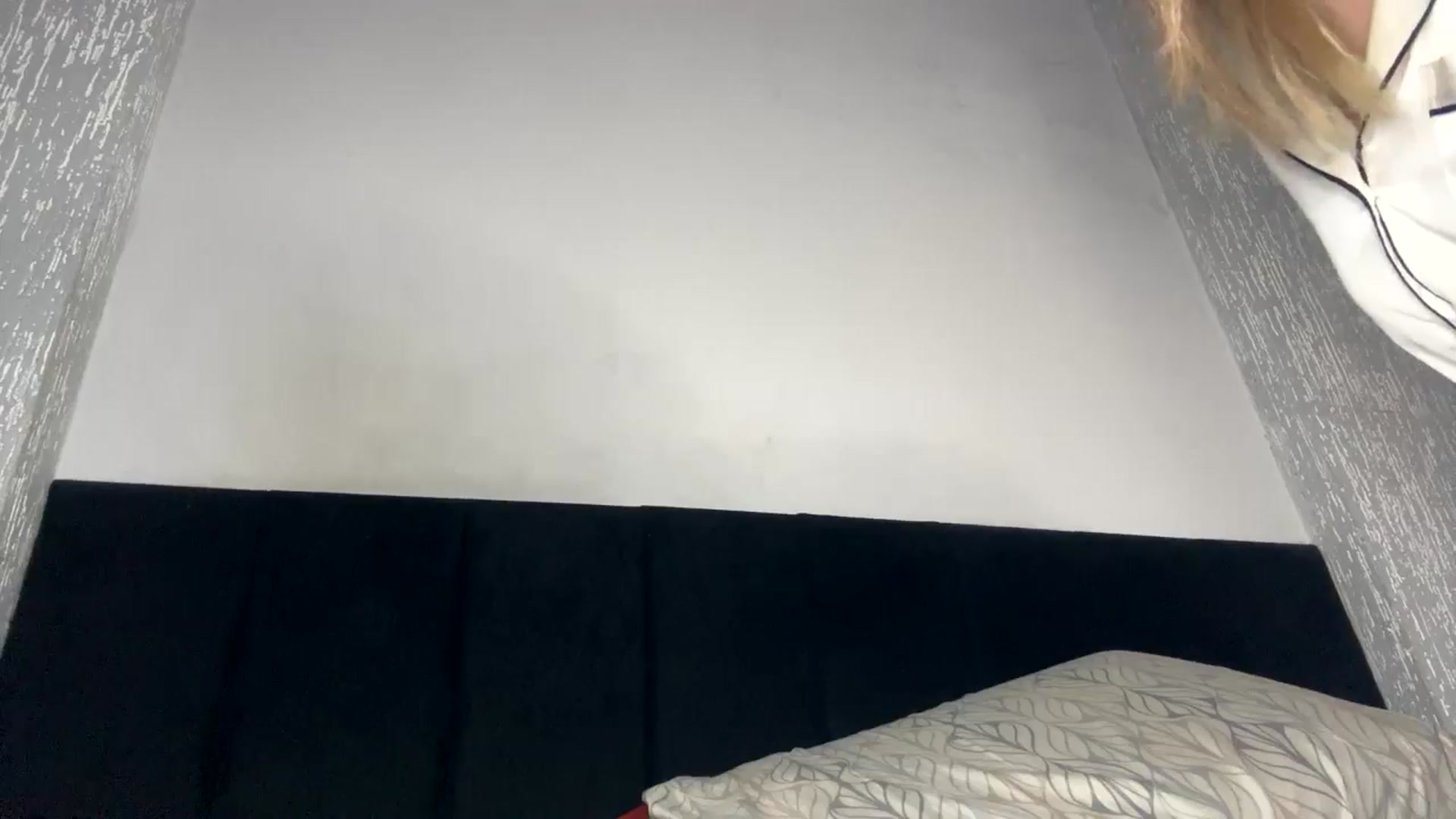 Gallery image thumbnail from cateyes1's myfreecams stream on, 10/20/2024, 05:55 image 17 of 20