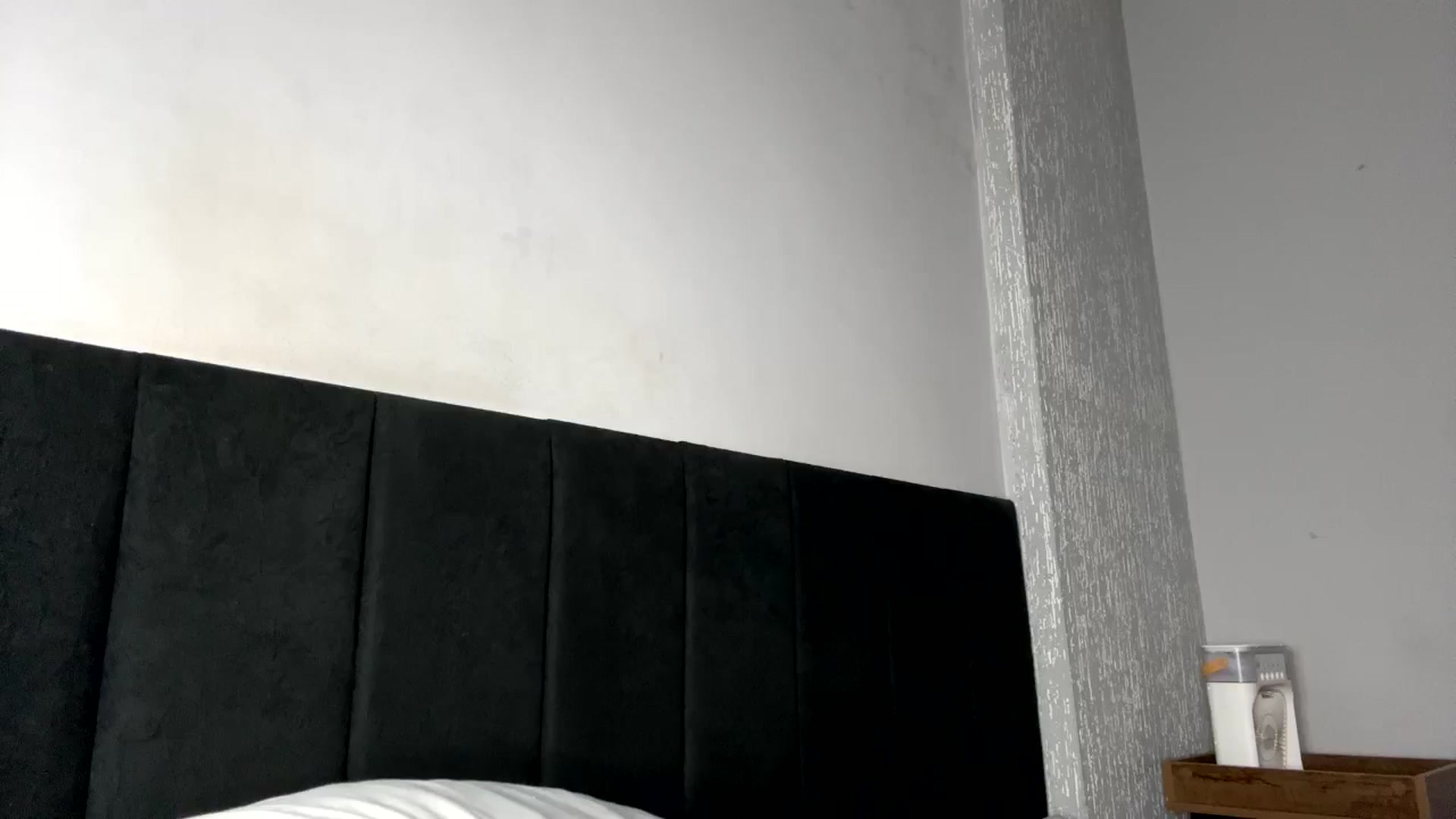 Gallery image thumbnail from cateyes1's myfreecams stream on, 10/24/2024, 02:21 image 14 of 20