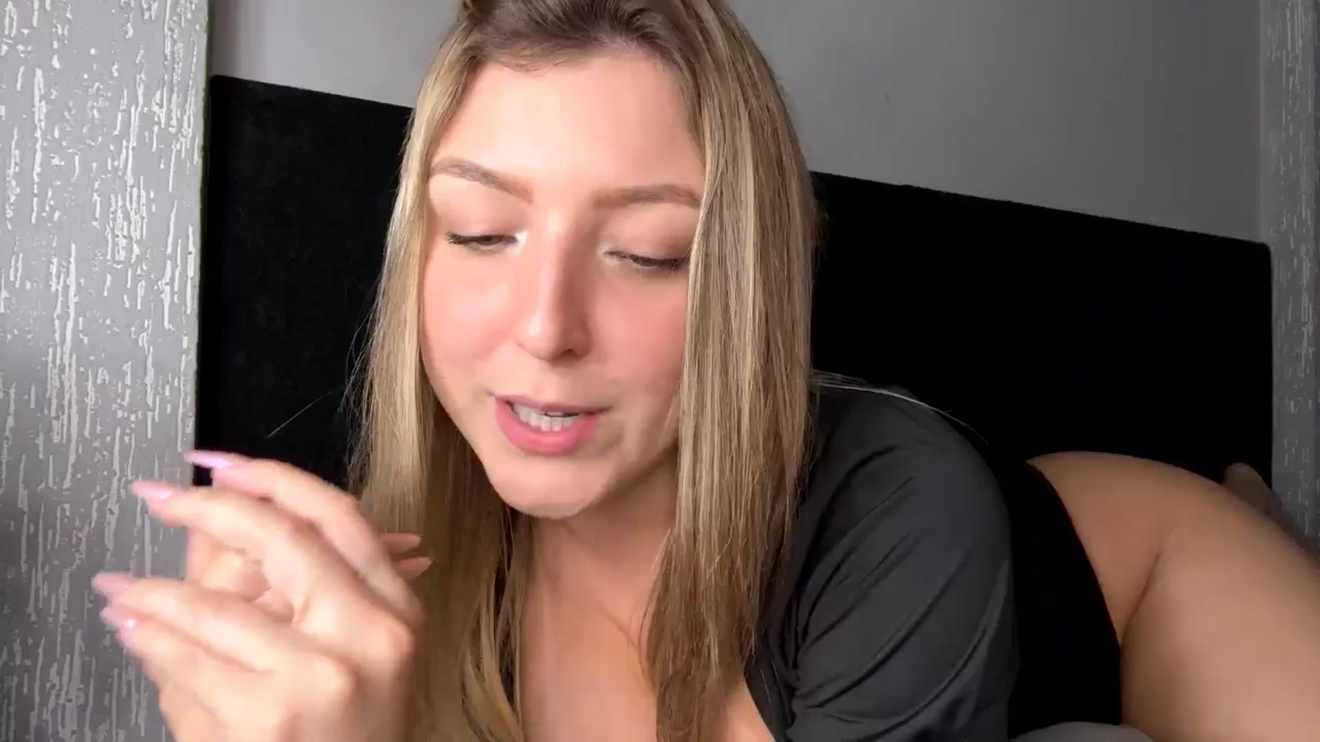 Gallery image thumbnail from cateyes1's myfreecams stream on, 10/25/2024, 02:25 image 3 of 20