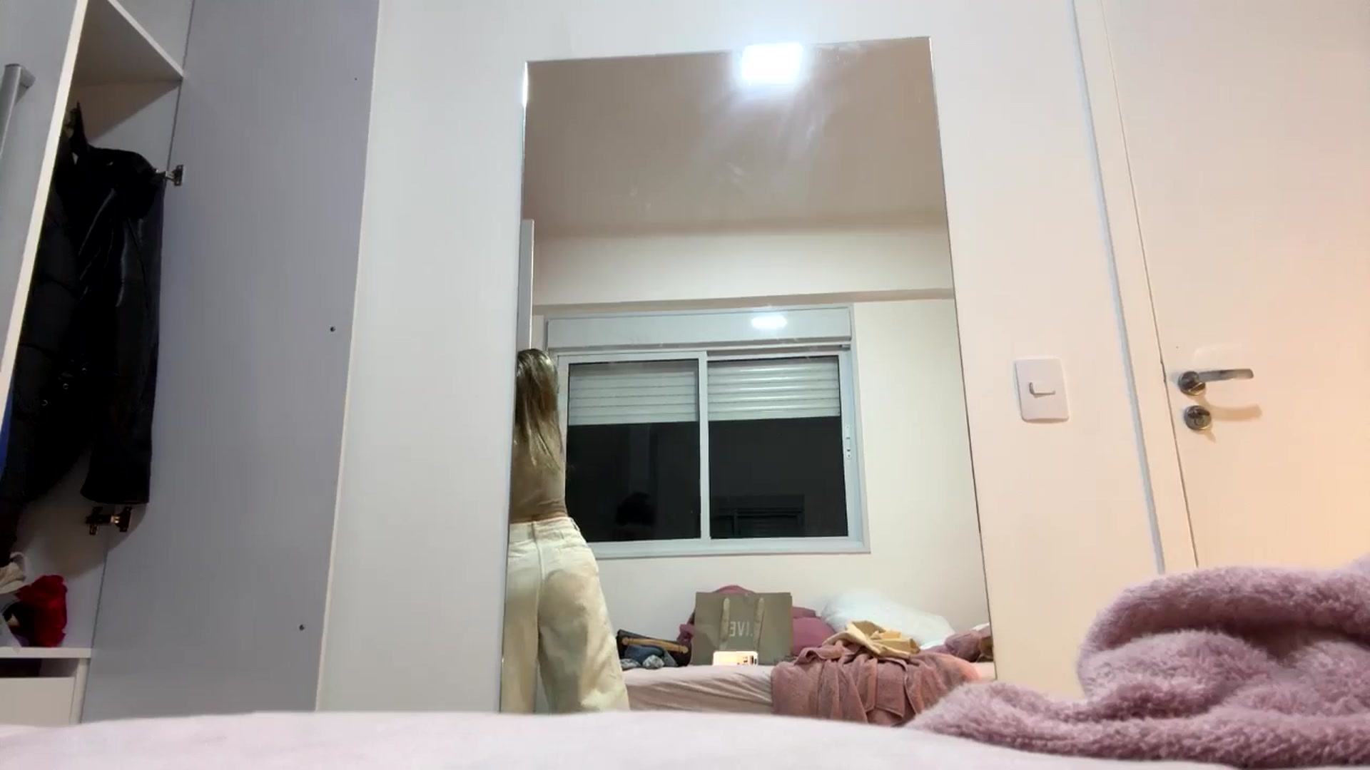 Gallery image thumbnail from cateyes1's myfreecams stream on, 01/17/2025, 03:34 image 18 of 20