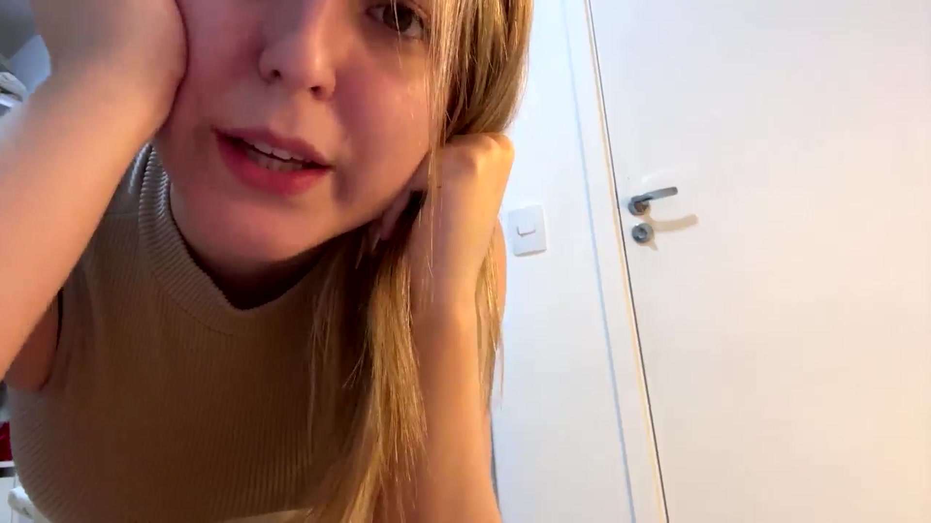 Gallery image thumbnail from cateyes1's myfreecams stream on, 01/17/2025, 03:34 image 20 of 20