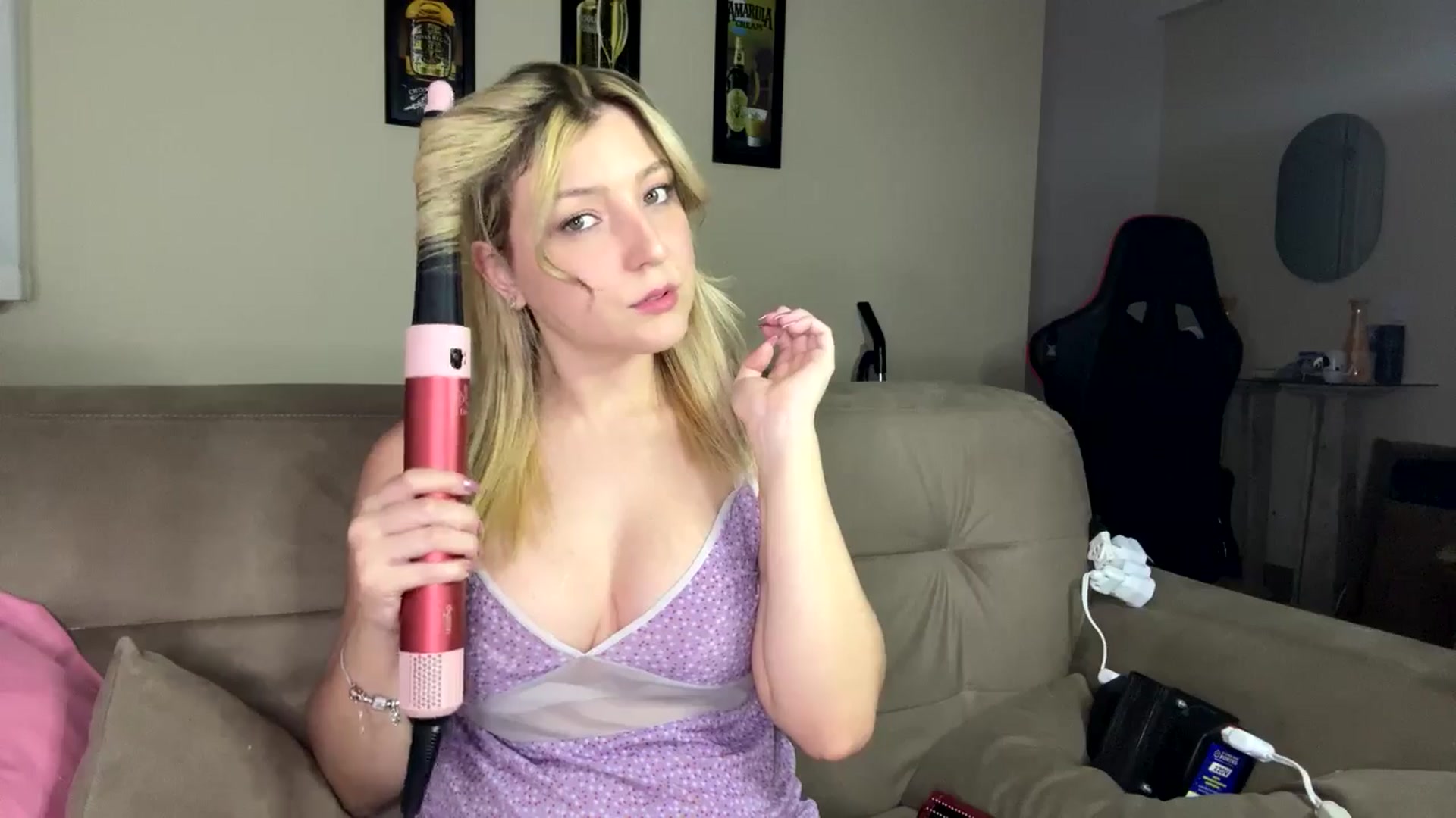 Gallery image thumbnail from cateyes1's myfreecams stream on, 02/28/2025, 24:27 image 20 of 20