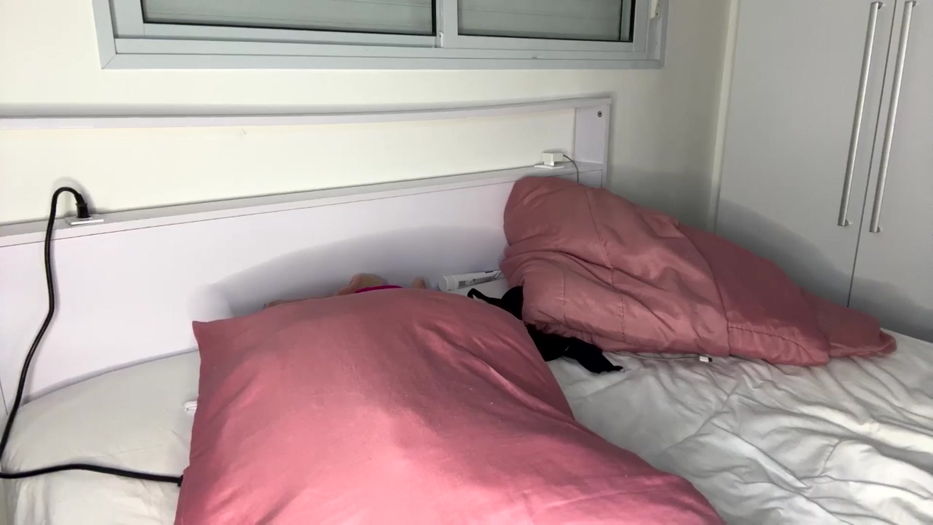 Gallery image thumbnail from cateyes1's myfreecams stream on, 03/31/2025, 05:44 image 12 of 20