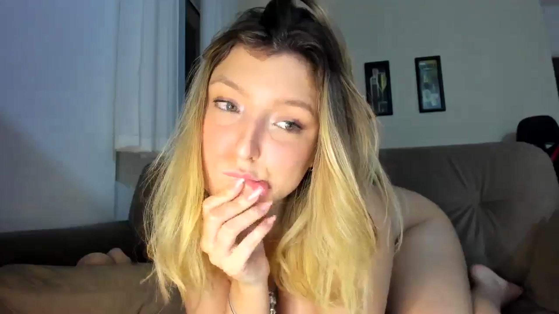 Gallery image thumbnail from cateyes1's myfreecams stream on, 07/08/2025, 06:45 image 18 of 20