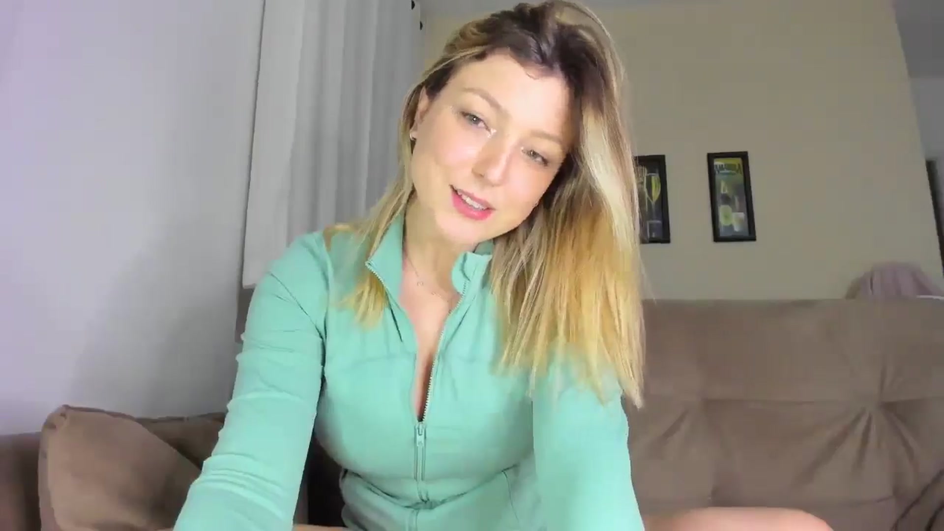 Gallery image thumbnail from cateyes1's myfreecams stream on, 07/31/2025, 07:40 image 2 of 20