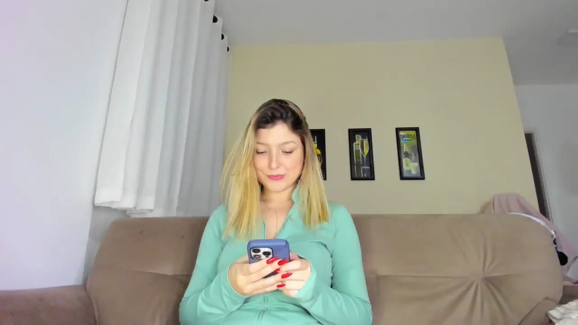 Gallery image thumbnail from cateyes1's myfreecams stream on, 07/31/2025, 08:24 image 2 of 20
