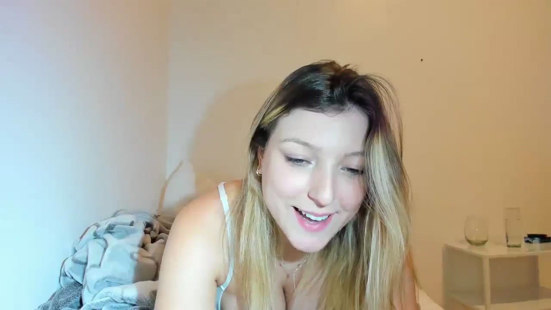 Gallery image thumbnail from cateyes1's myfreecams stream on, 08/10/2025, 07:00 image 8 of 20