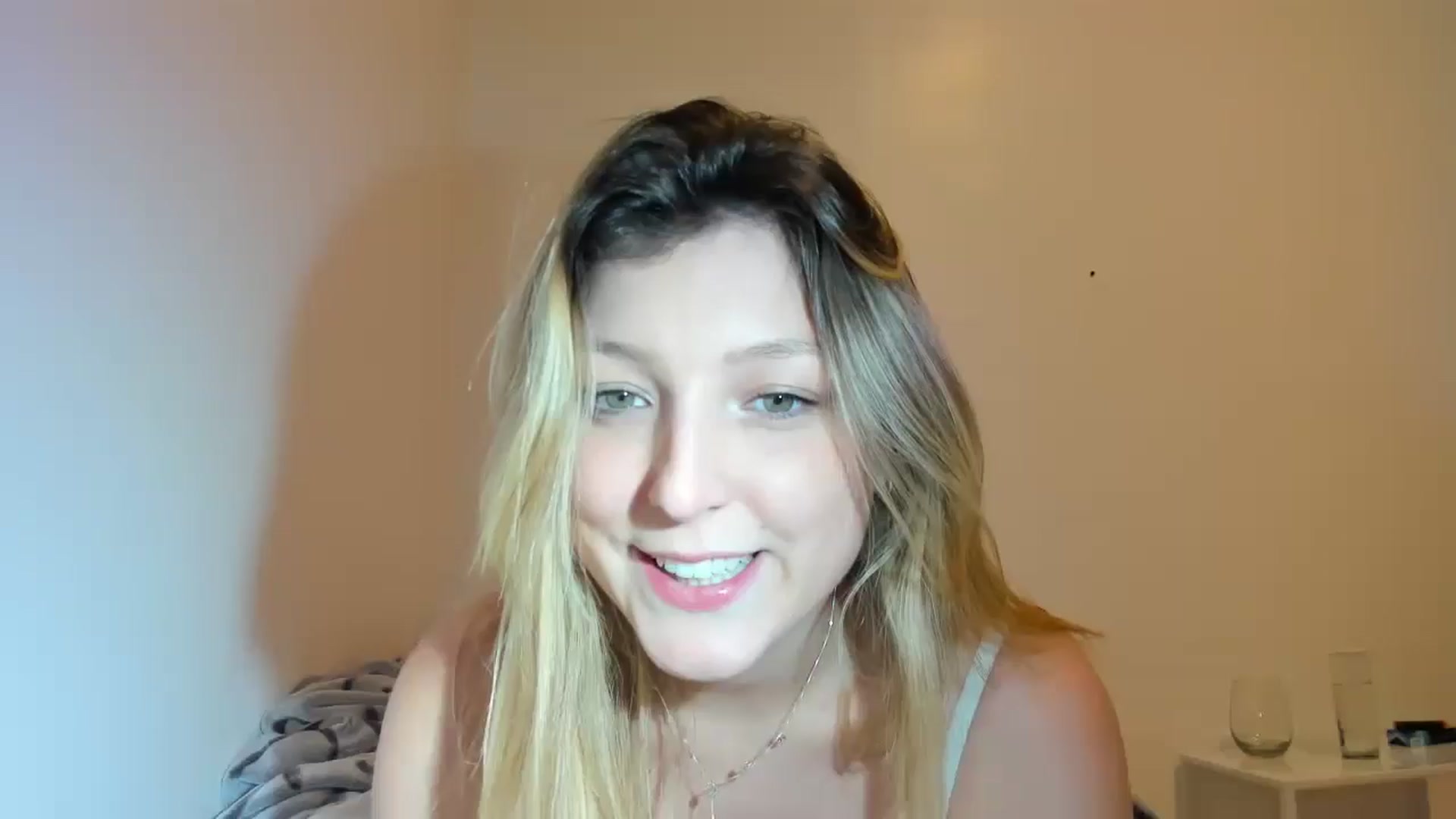 Gallery image thumbnail from cateyes1's myfreecams stream on, 08/10/2025, 07:00 image 3 of 20