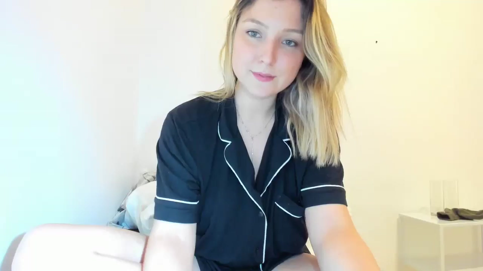Gallery image thumbnail from cateyes1's myfreecams stream on, 08/12/2025, 07:03 image 16 of 20