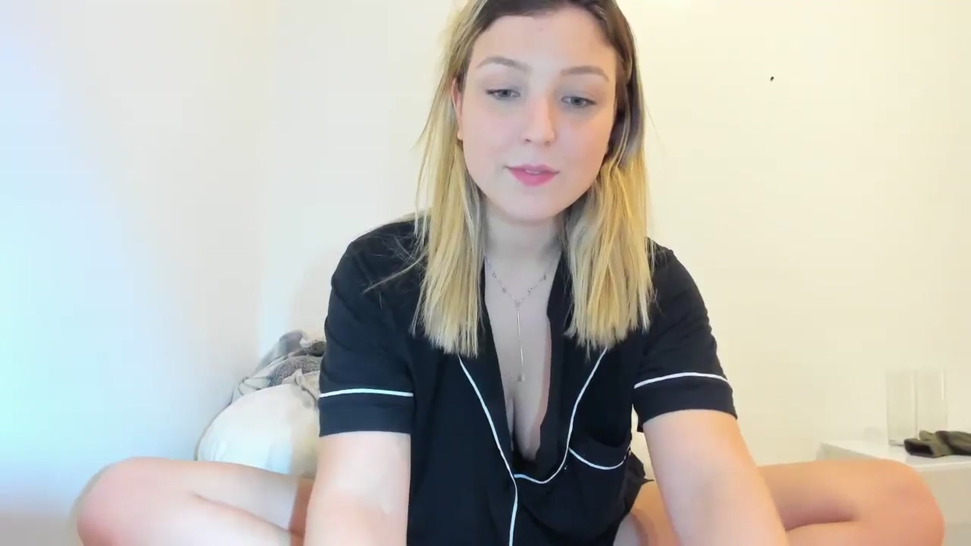 Gallery image thumbnail from cateyes1's myfreecams stream on, 08/12/2025, 07:40 image 15 of 20