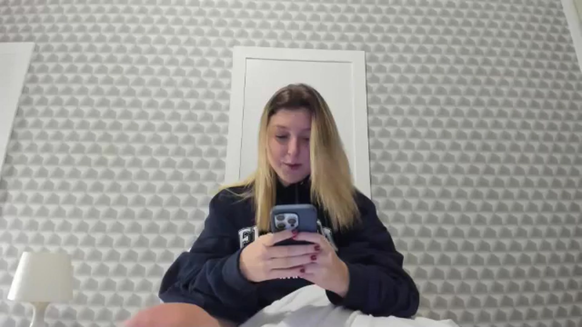Gallery image thumbnail from cateyes1's myfreecams stream on, 08/14/2025, 04:11 image 16 of 20