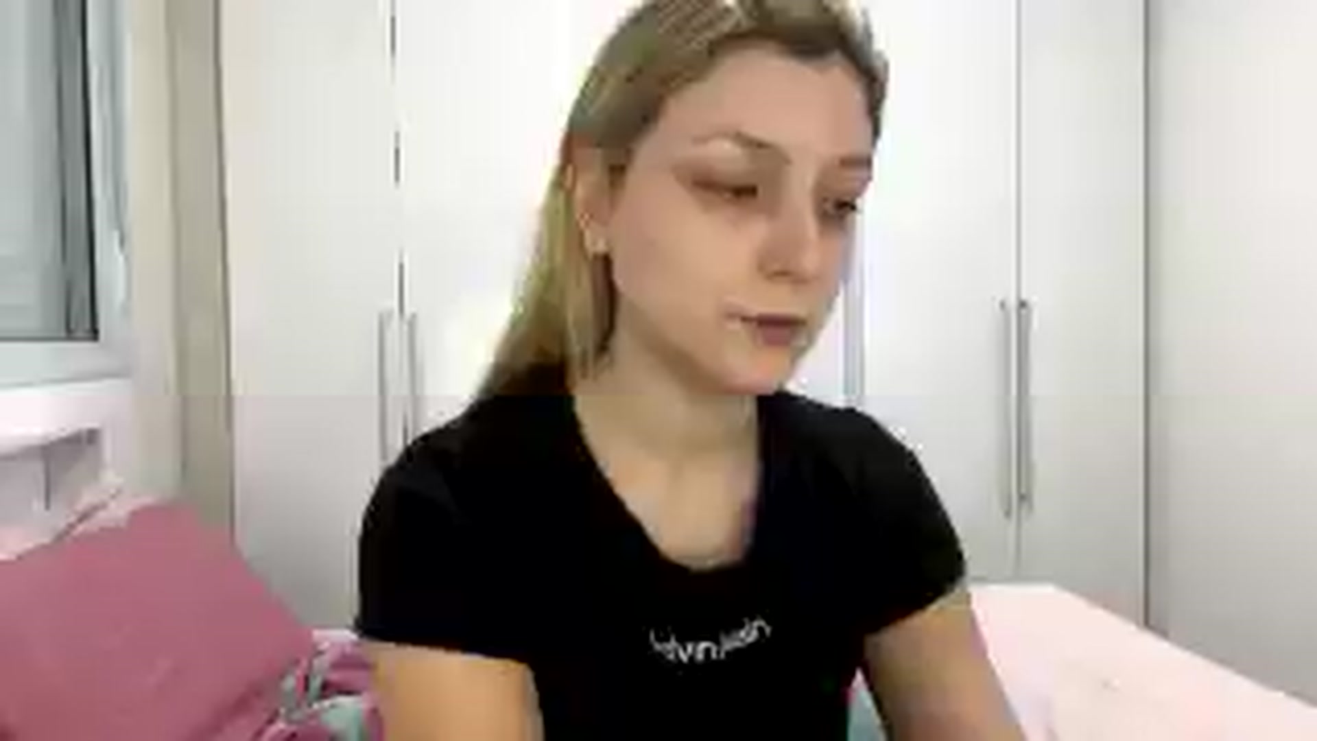Gallery image thumbnail from cateyes1's myfreecams stream on, 08/29/2025, 06:33 image 6 of 20
