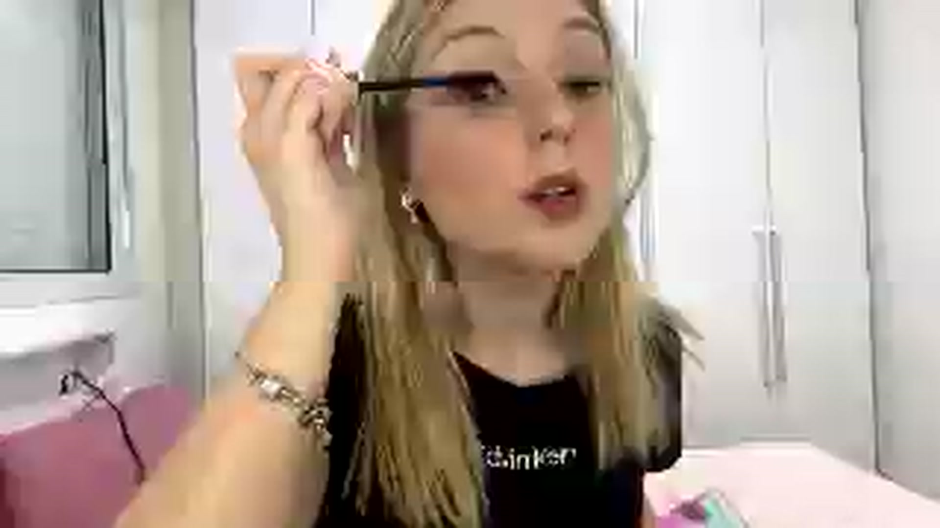 Gallery image thumbnail from cateyes1's myfreecams stream on, 08/29/2025, 07:04 image 8 of 20