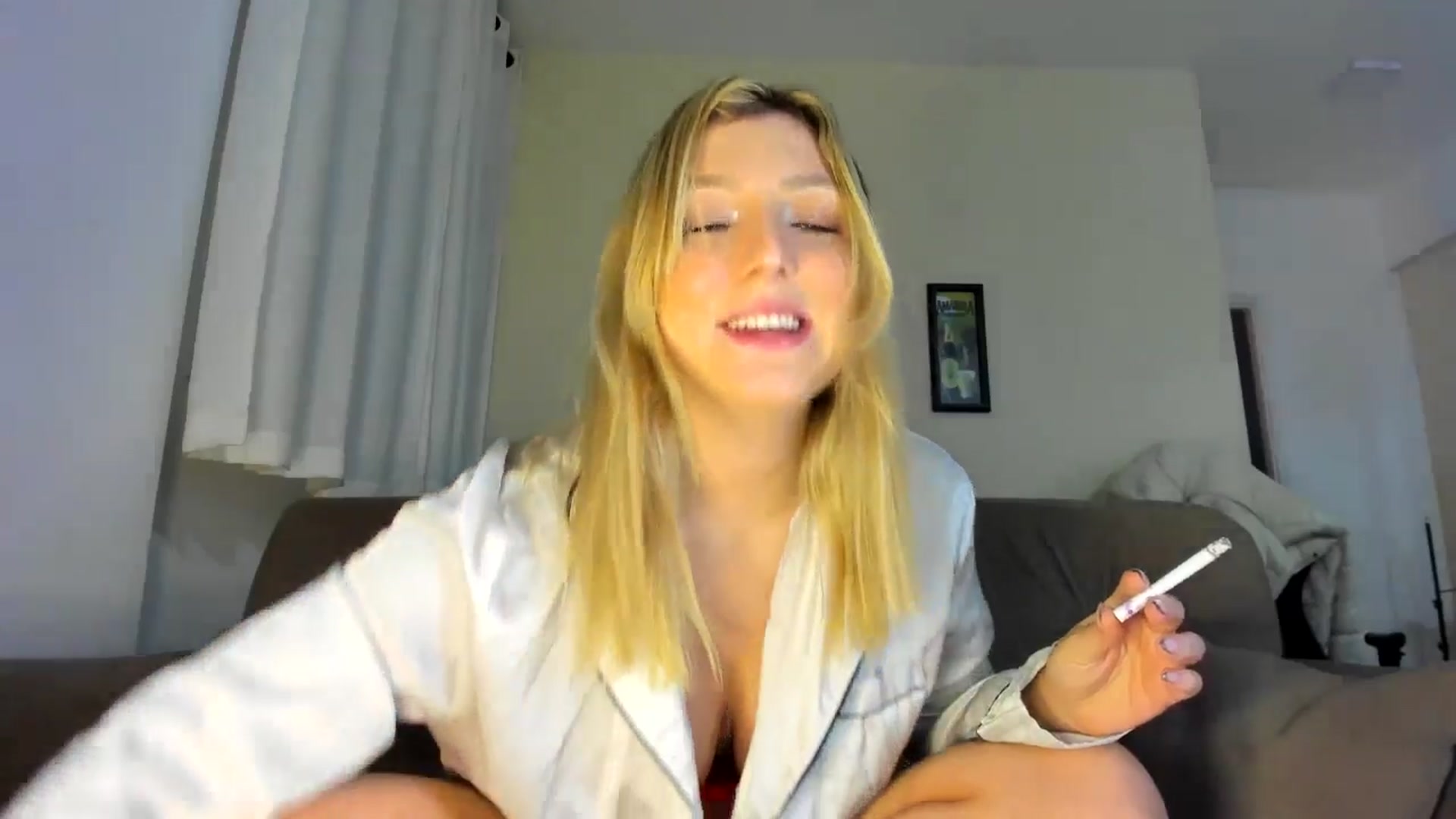 Gallery image thumbnail from cateyes1's myfreecams stream on, 08/29/2025, 09:05 image 3 of 20