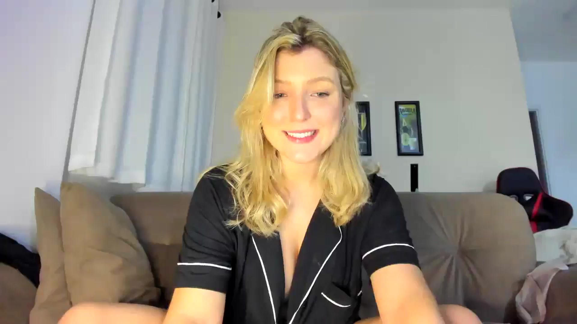Gallery image thumbnail from cateyes1's myfreecams stream on, 08/30/2025, 08:26 image 14 of 20