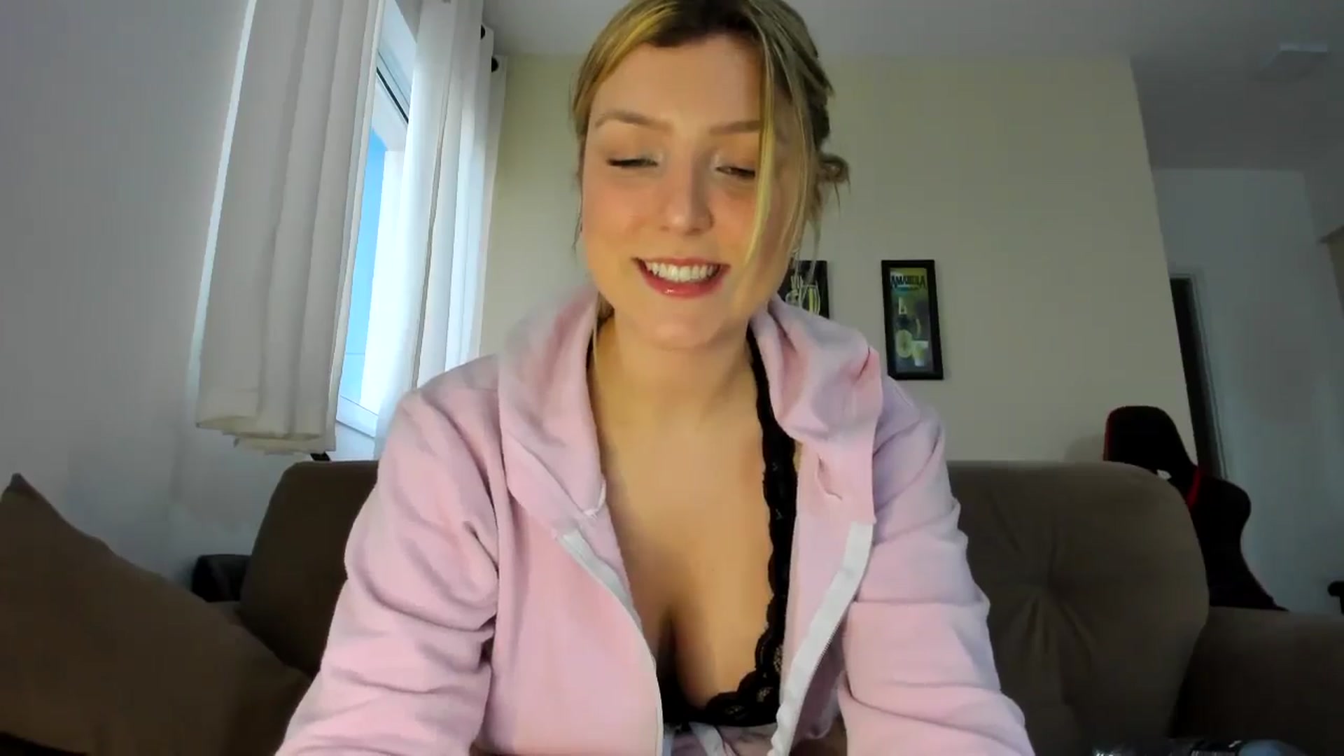 Gallery image thumbnail from cateyes1's myfreecams stream on, 09/30/2025, 09:07 image 4 of 20