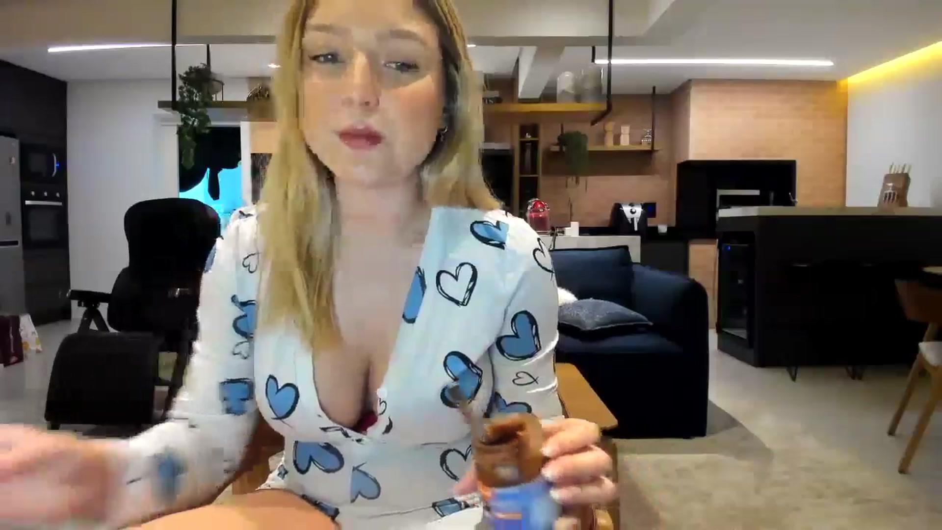 Gallery image thumbnail from cateyes1's myfreecams stream on, 10/13/2025, 05:56 image 5 of 20
