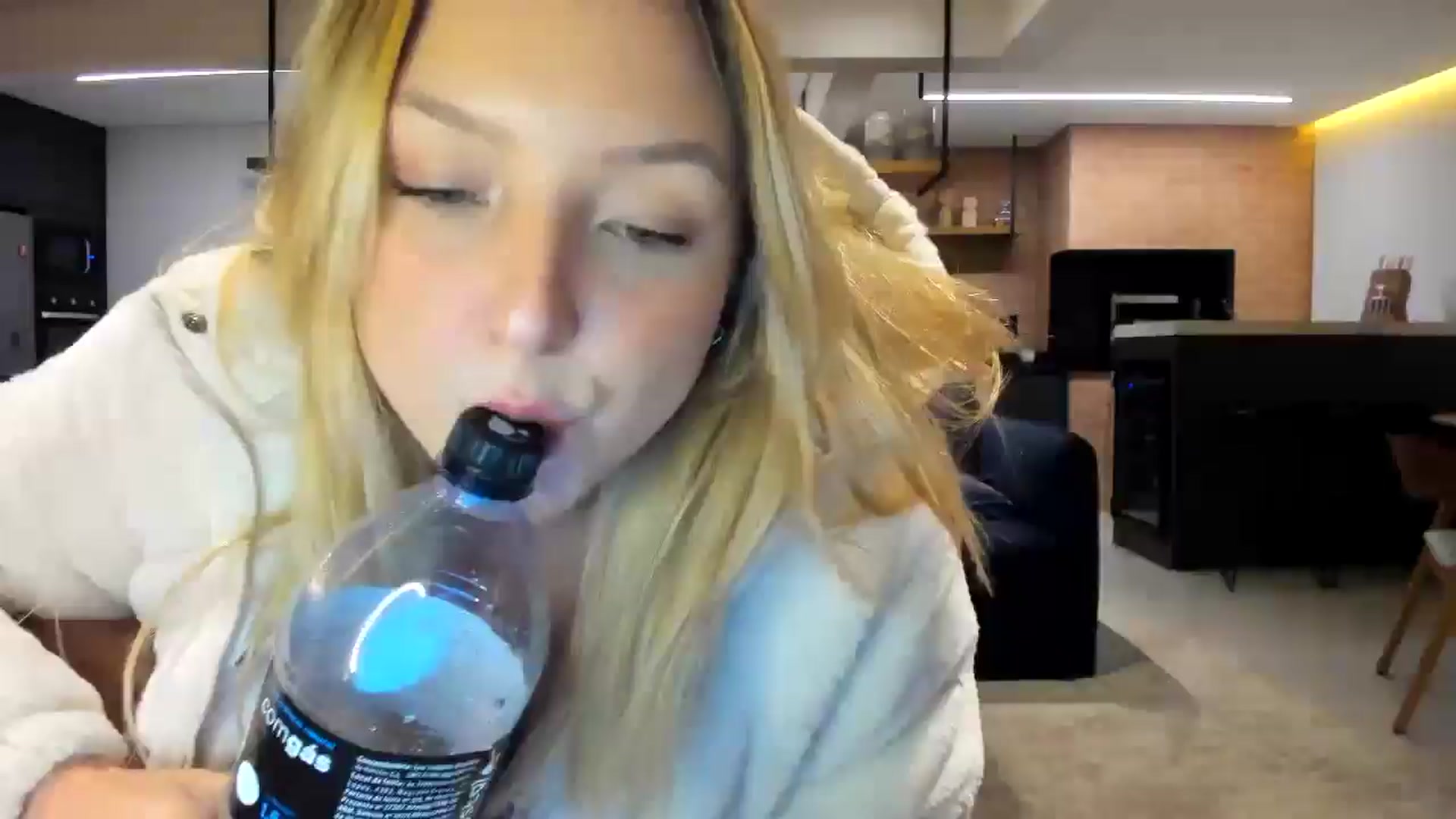 Gallery image thumbnail from cateyes1's myfreecams stream on, 10/13/2025, 05:56 image 7 of 20