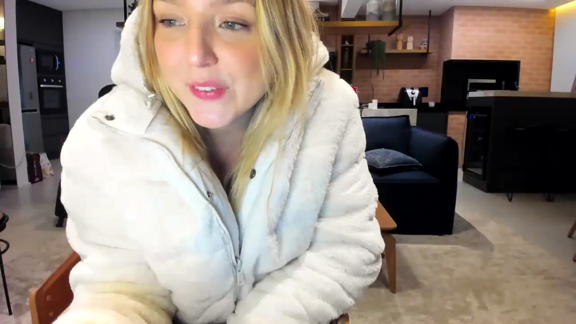 Gallery image thumbnail from cateyes1's myfreecams stream on, 10/13/2025, 06:27 image 18 of 20