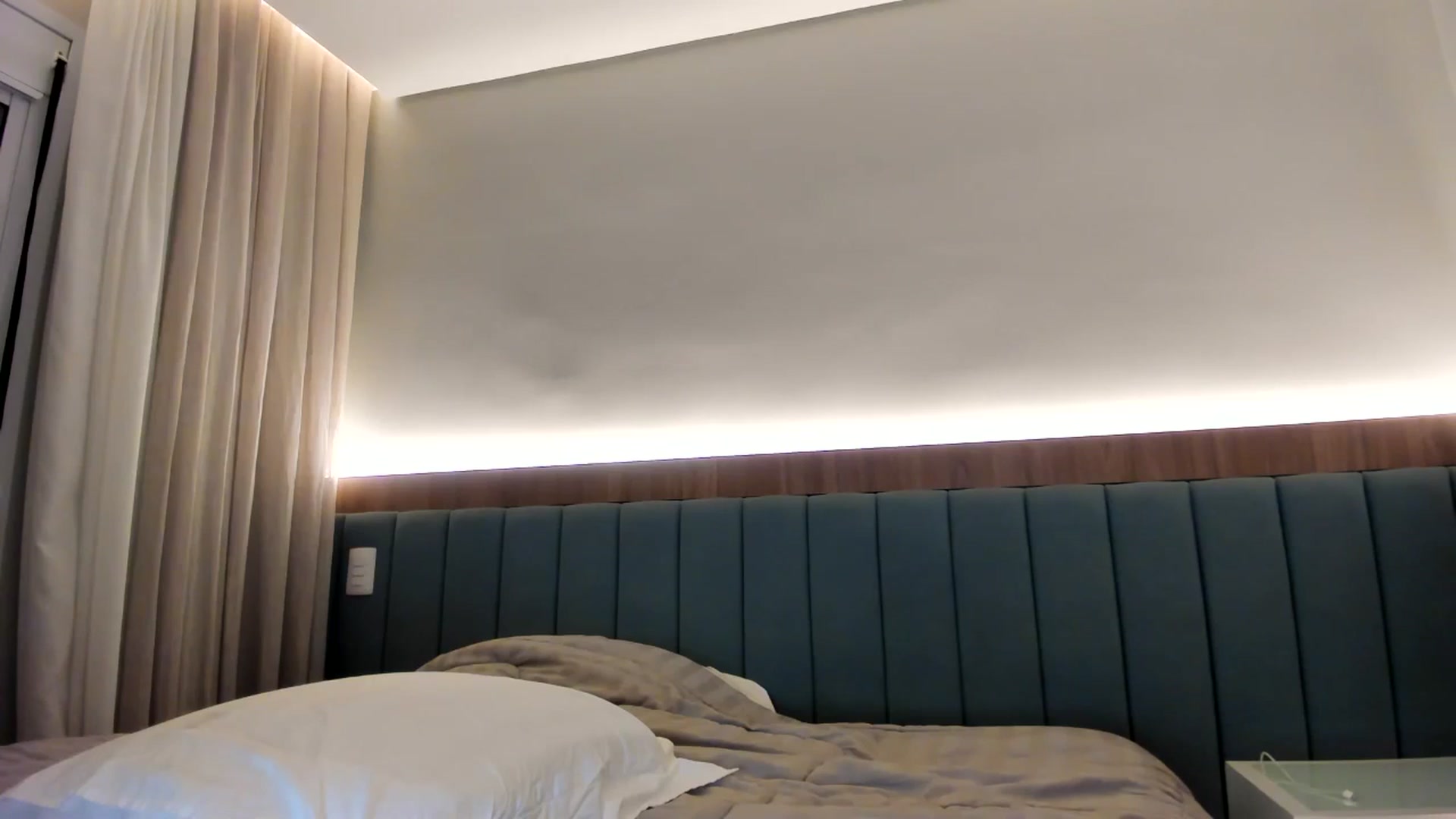 Gallery image thumbnail from cateyes1's myfreecams stream on, 10/15/2025, 06:09 image 15 of 20