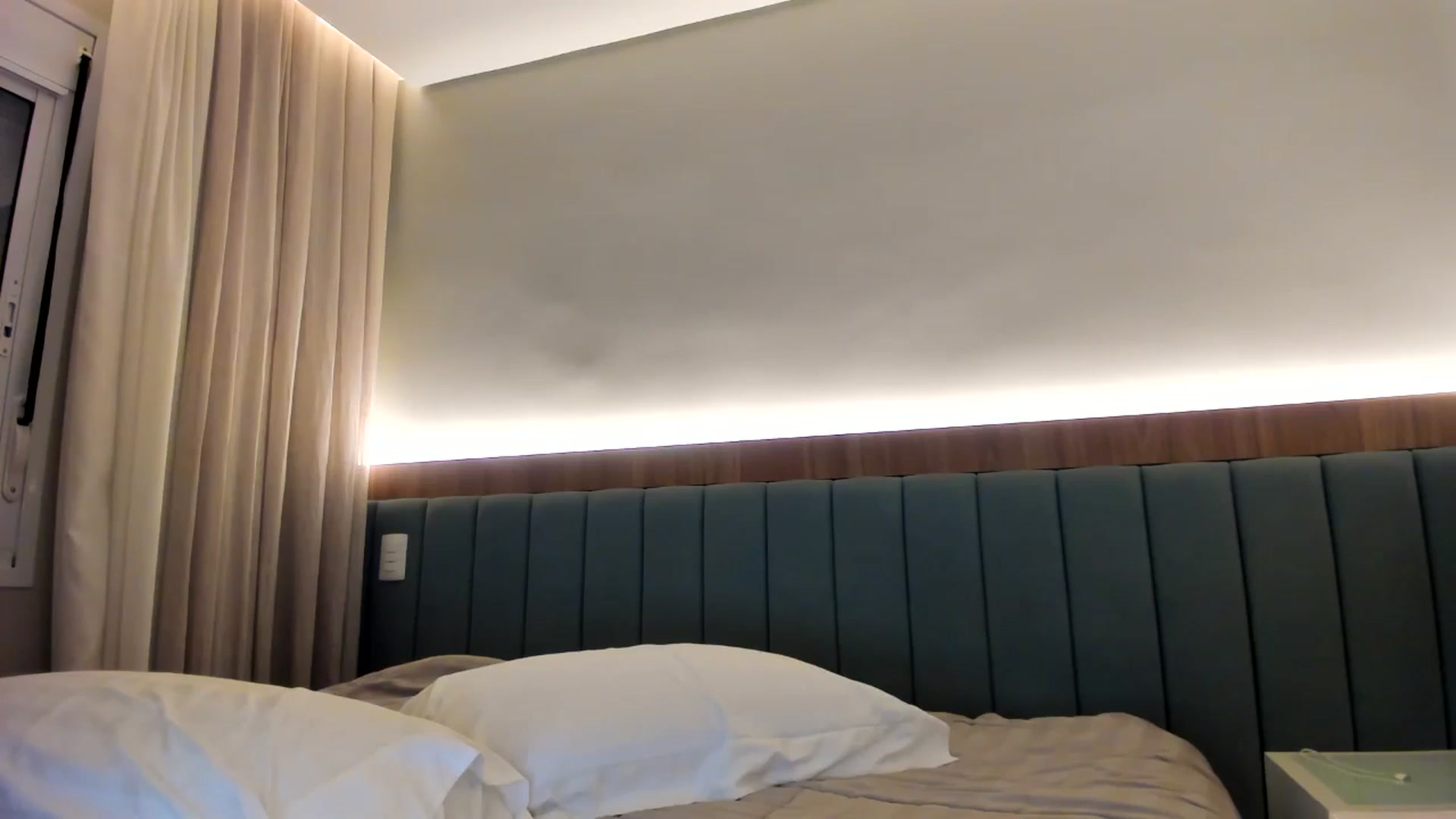Gallery image thumbnail from cateyes1's myfreecams stream on, 10/15/2025, 07:52 image 18 of 20