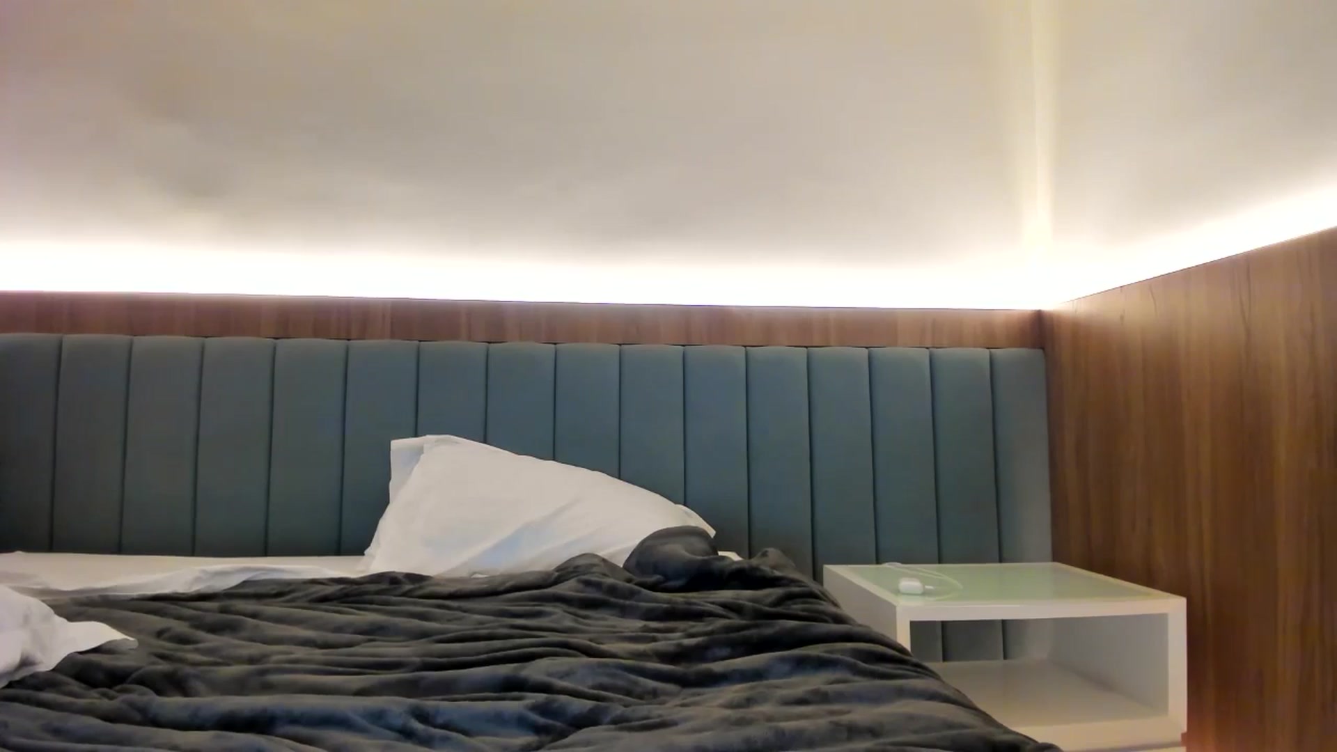 Gallery image thumbnail from cateyes1's myfreecams stream on, 10/16/2025, 05:37 image 6 of 20