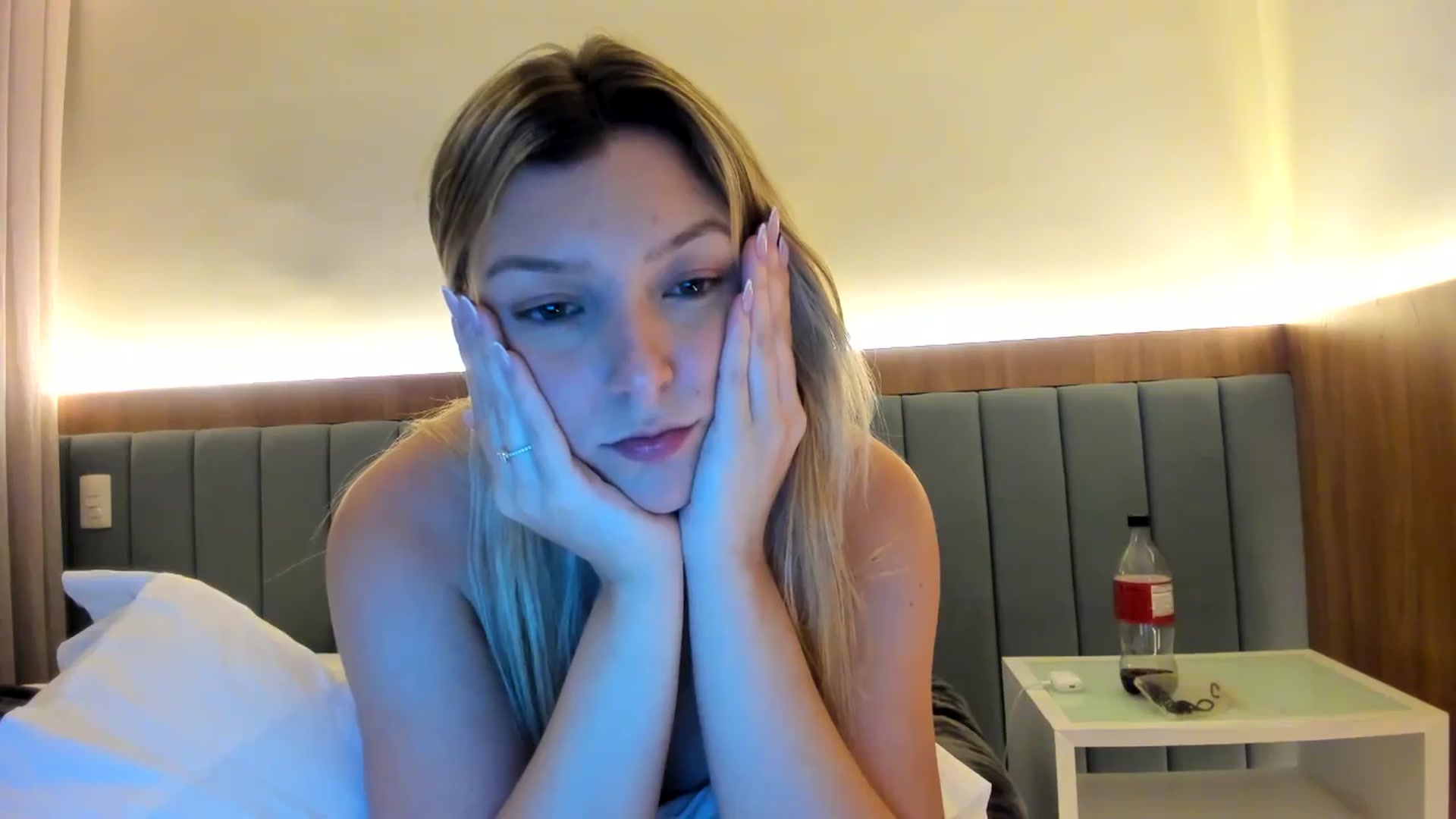 Gallery image thumbnail from cateyes1's myfreecams stream on, 10/16/2025, 06:50 image 13 of 20
