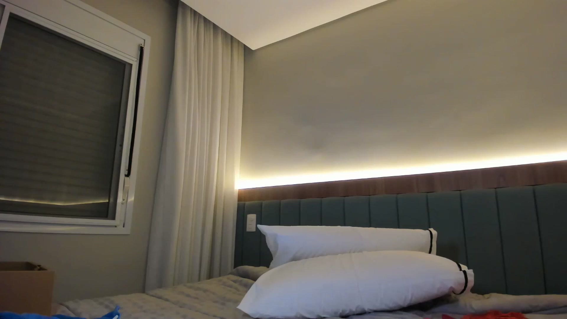 Gallery image thumbnail from cateyes1's myfreecams stream on, 12/04/2025, 23:51 image 14 of 20