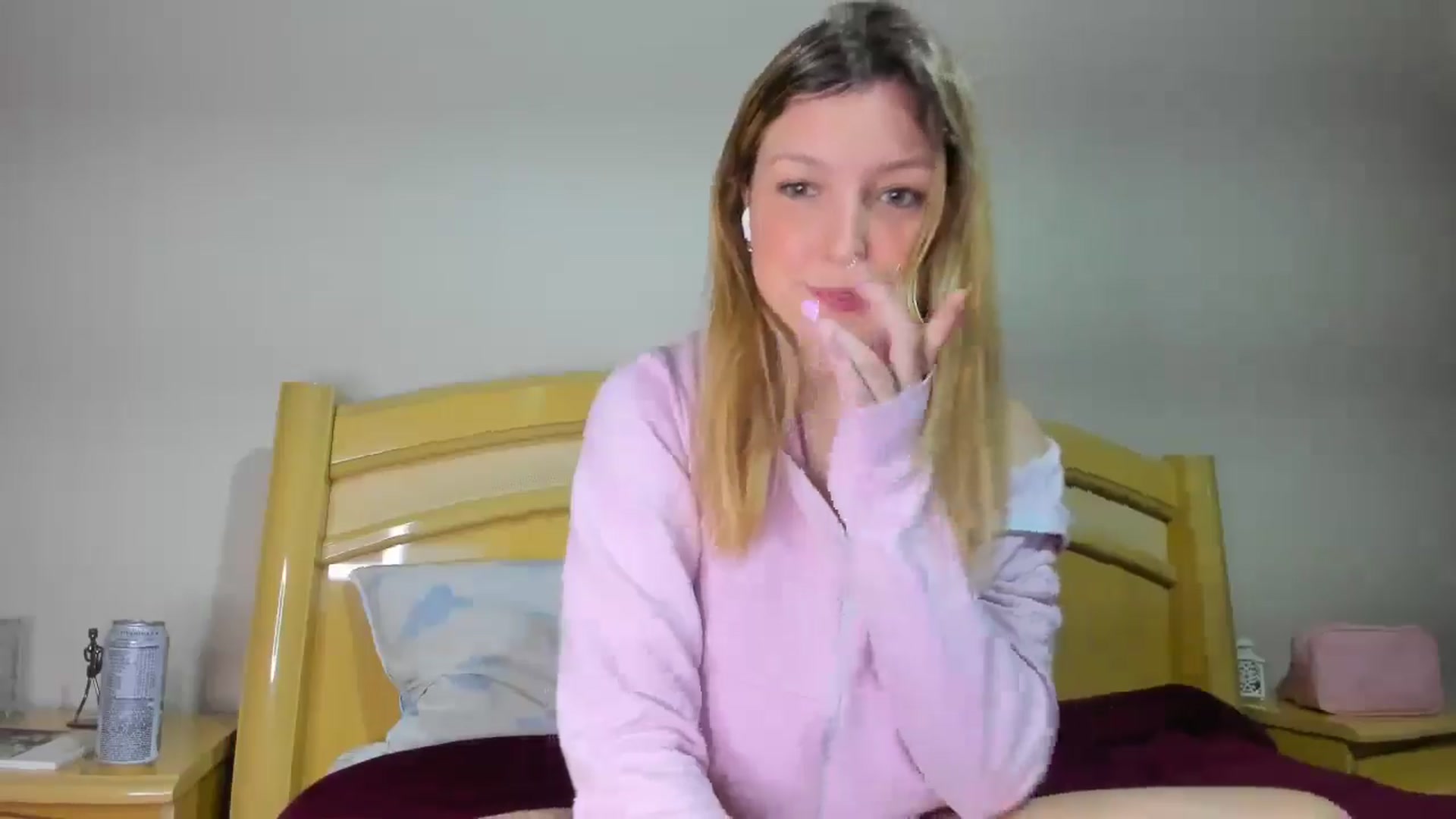 Gallery image thumbnail from cateyes1's myfreecams stream on, 03/10/2026, 13:03 image 6 of 20