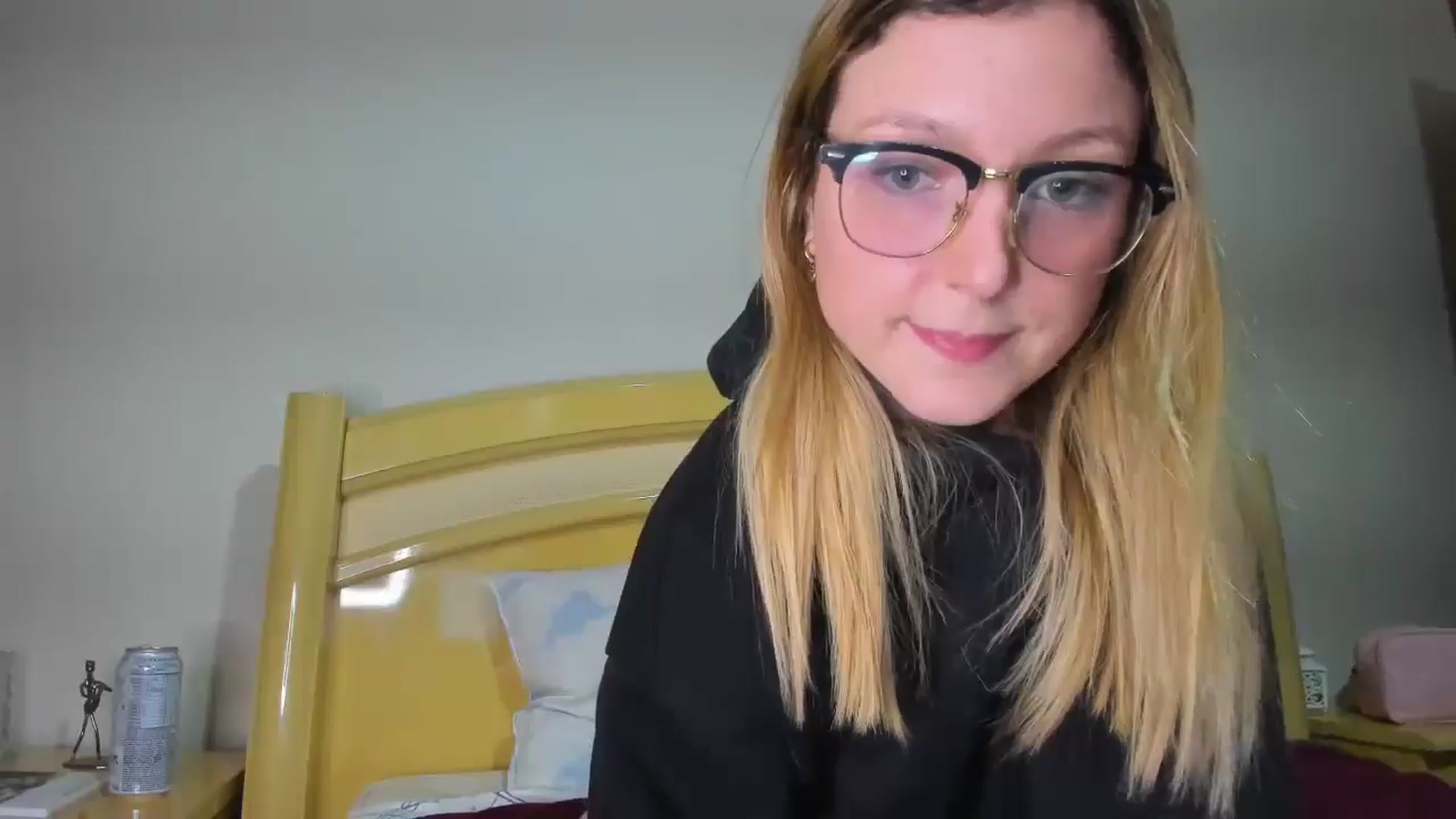 Gallery image thumbnail from cateyes1's myfreecams stream on, 03/10/2026, 15:29 image 19 of 20