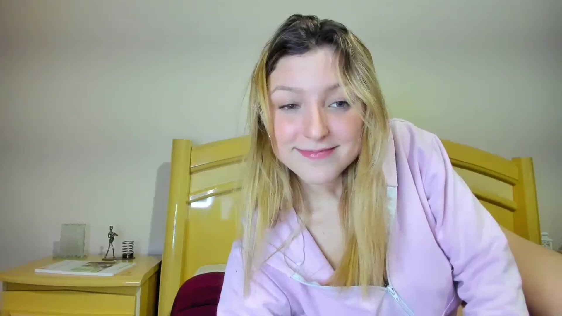 Gallery image thumbnail from cateyes1's myfreecams stream on, 03/11/2026, 18:41 image 3 of 20