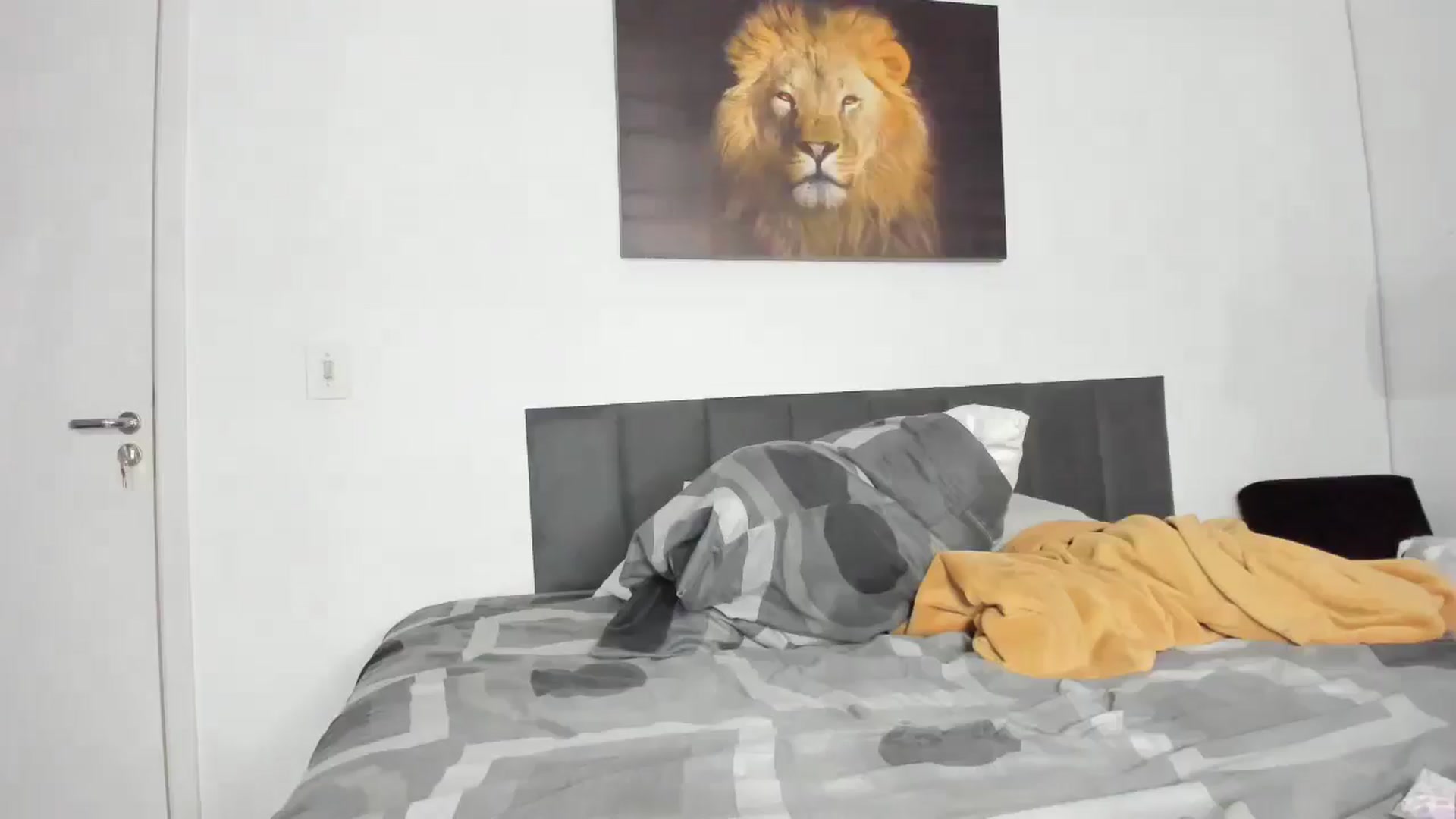Gallery image thumbnail from cateyes1's myfreecams stream on, 03/15/2026, 04:15 image 4 of 20