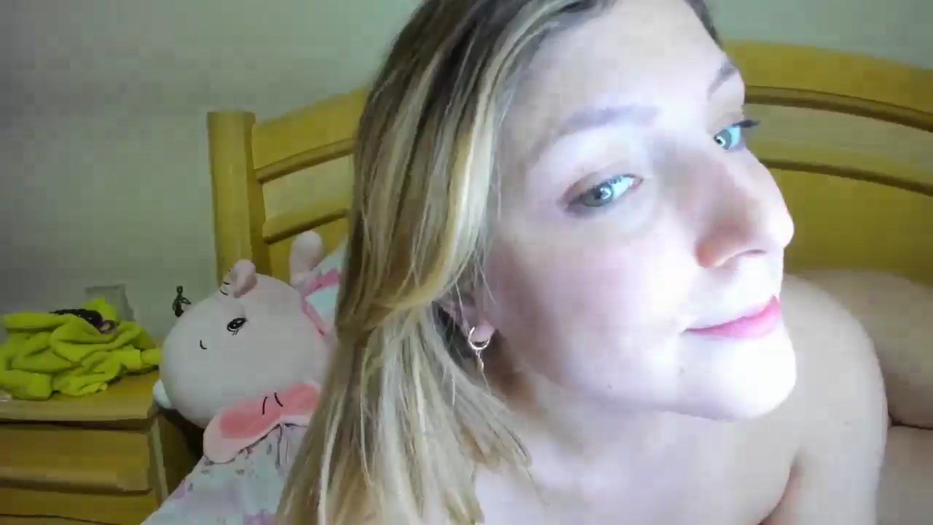 Gallery image thumbnail from cateyes1's myfreecams stream on, 03/28/2026, 09:29 image 12 of 20