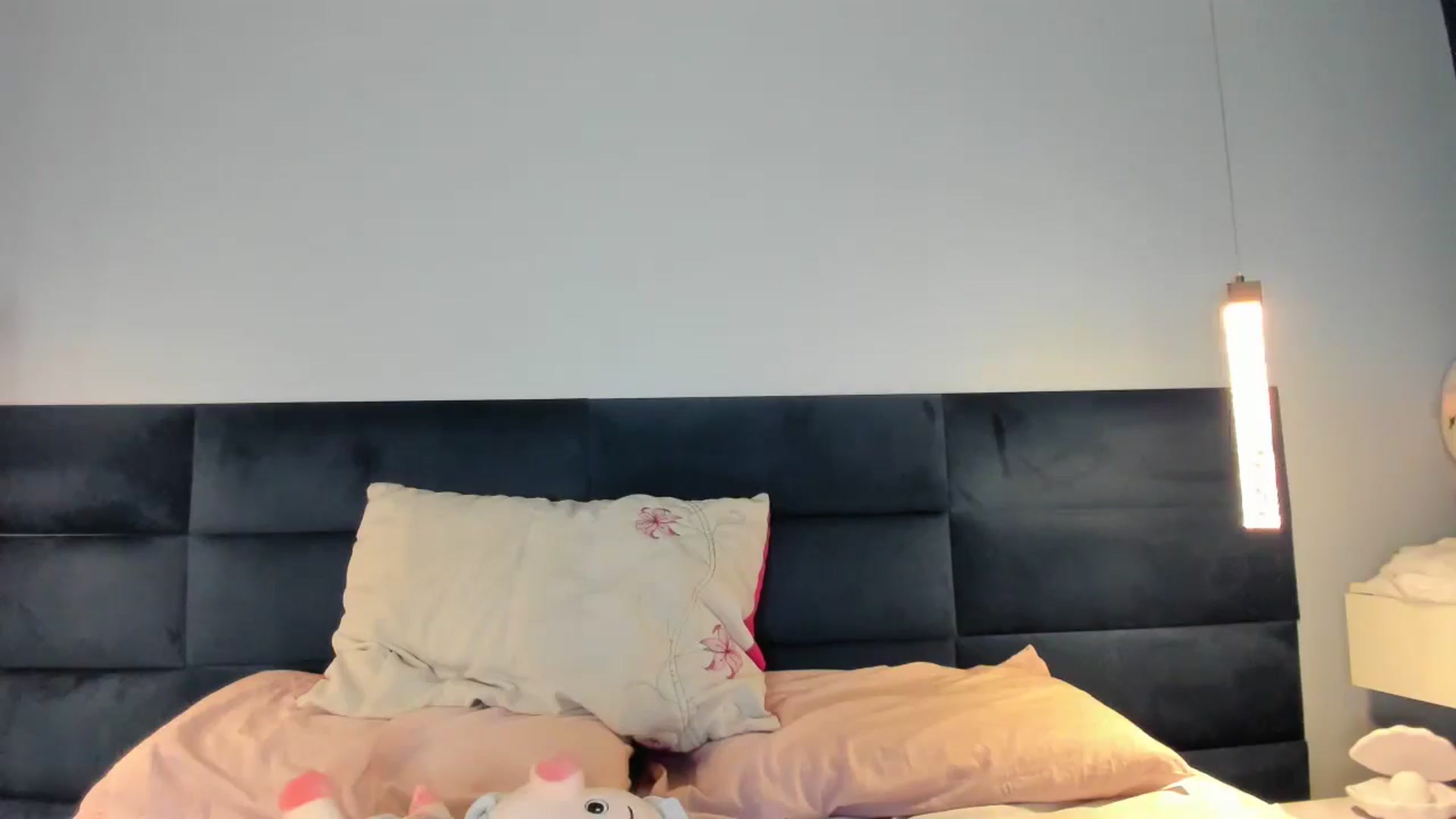 Gallery image thumbnail from cateyes1's myfreecams stream on, 04/13/2026, 04:15 image 3 of 20