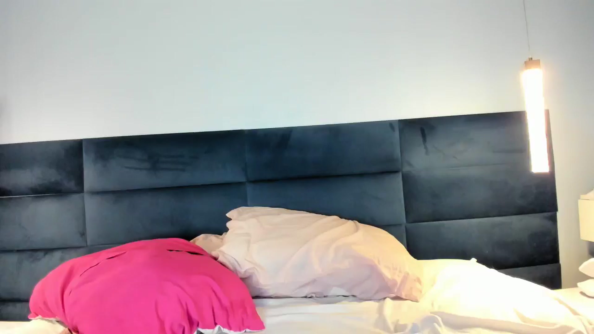 Gallery image thumbnail from cateyes1's myfreecams stream on, 04/13/2026, 07:26 image 14 of 20