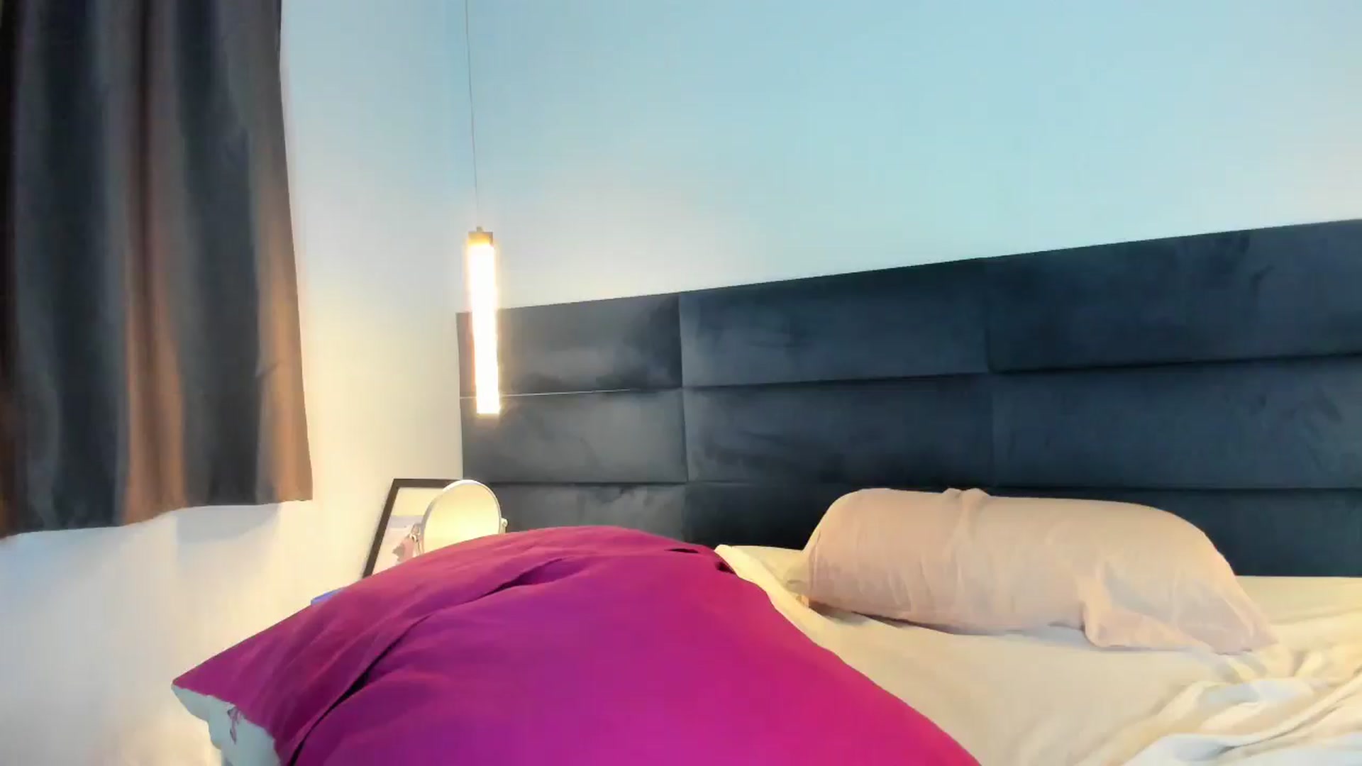 Gallery image thumbnail from cateyes1's myfreecams stream on, 04/14/2026, 07:16 image 2 of 20