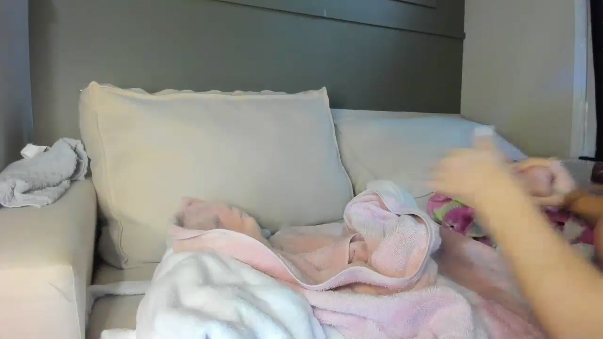 Gallery image thumbnail from cateyes1's myfreecams stream on, 04/14/2026, 10:17 image 20 of 20