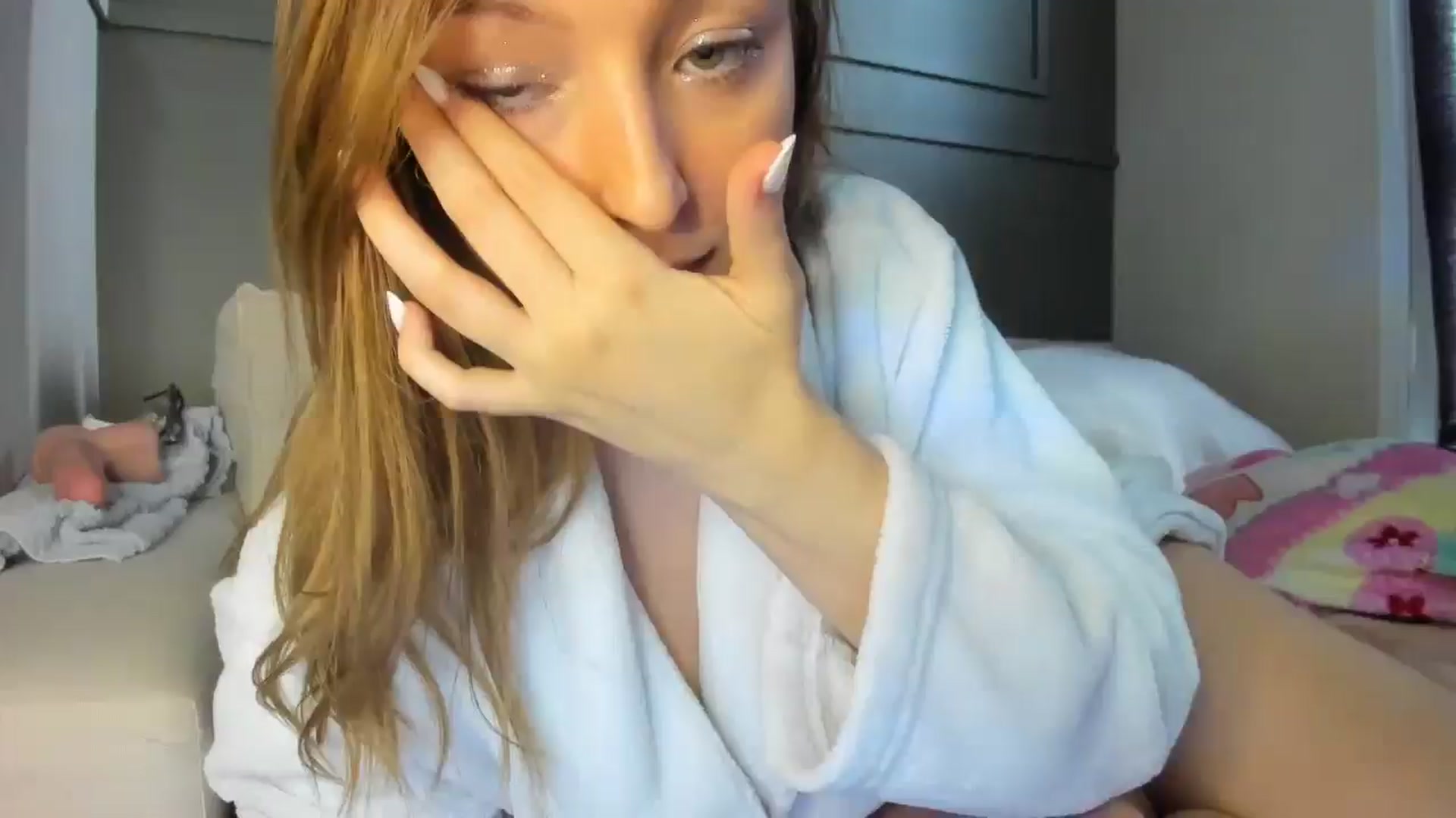 Gallery image thumbnail from cateyes1's myfreecams stream on, 04/14/2026, 11:02 image 10 of 20
