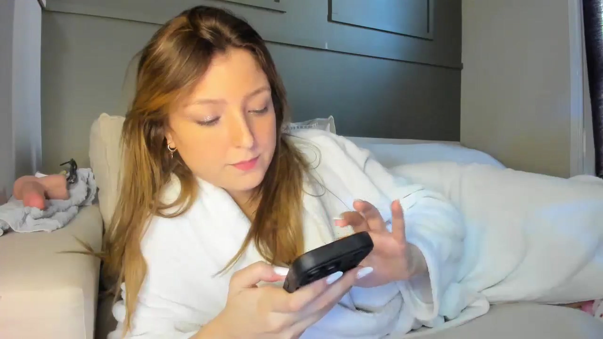 Gallery image thumbnail from cateyes1's myfreecams stream on, 04/14/2026, 11:02 image 4 of 20