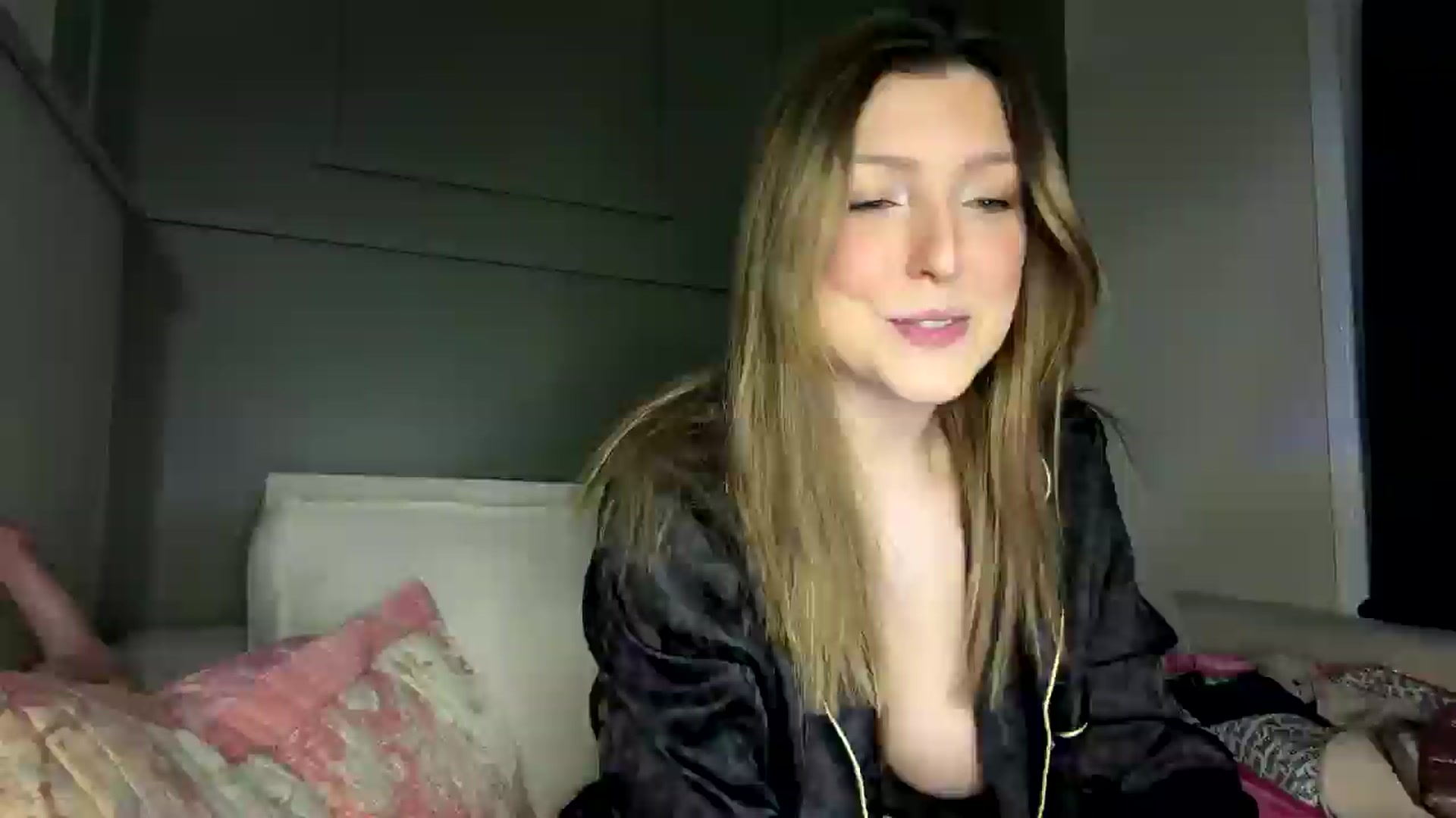 Gallery image thumbnail from cateyes1's myfreecams stream on, 04/30/2026, 11:05 image 8 of 20