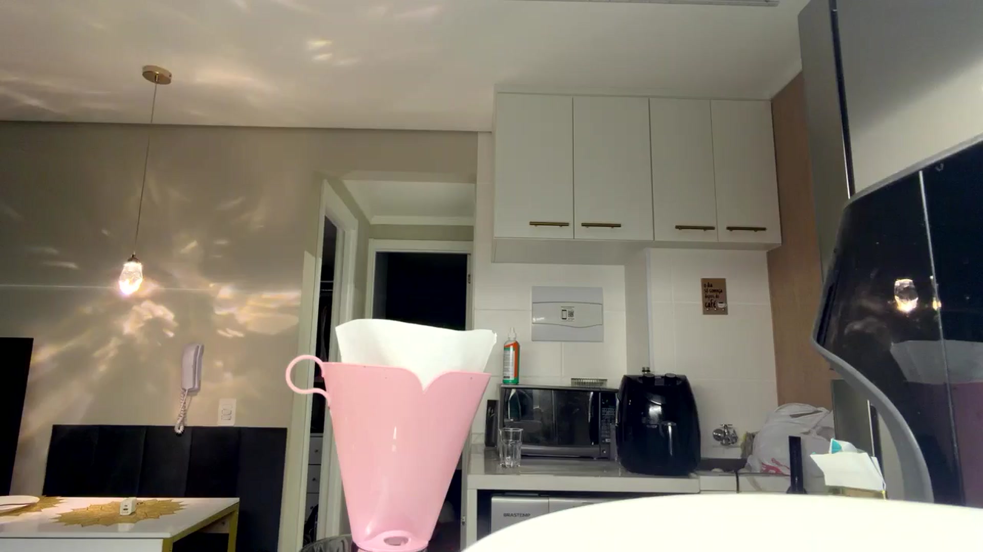 Gallery image thumbnail from cateyes1's myfreecams stream on, 05/09/2026, 22:28 image 17 of 20