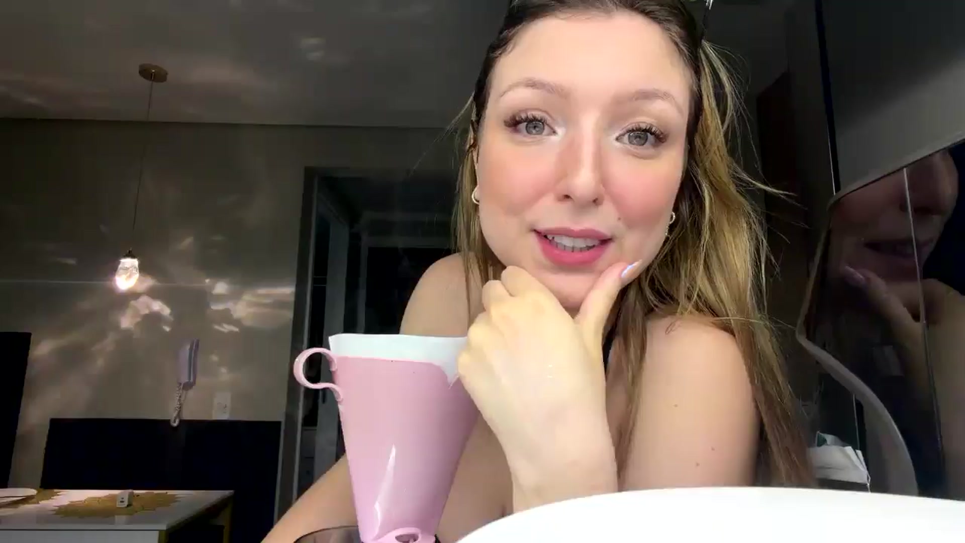 Gallery image thumbnail from cateyes1's myfreecams stream on, 05/09/2026, 22:28 image 19 of 20