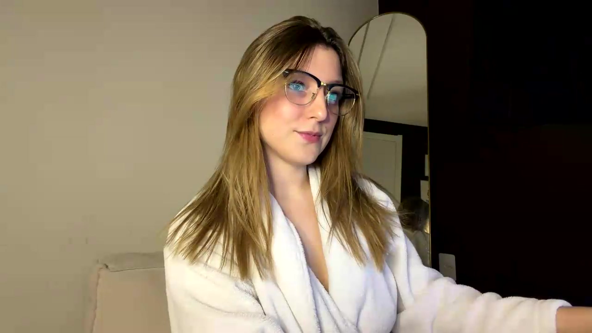 Gallery image thumbnail from cateyes1's myfreecams stream on, 05/12/2026, 05:42 image 19 of 20