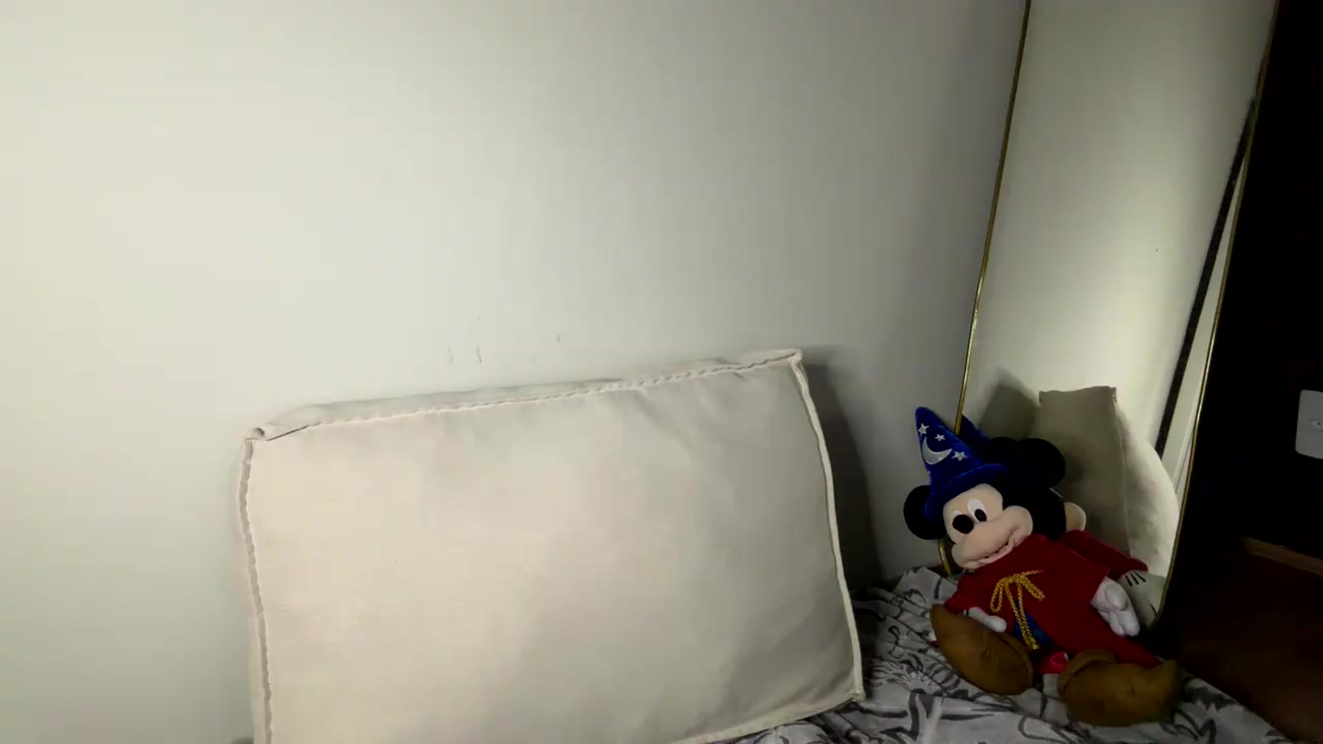 Gallery image thumbnail from cateyes1's myfreecams stream on, 05/13/2026, 04:41 image 1 of 20