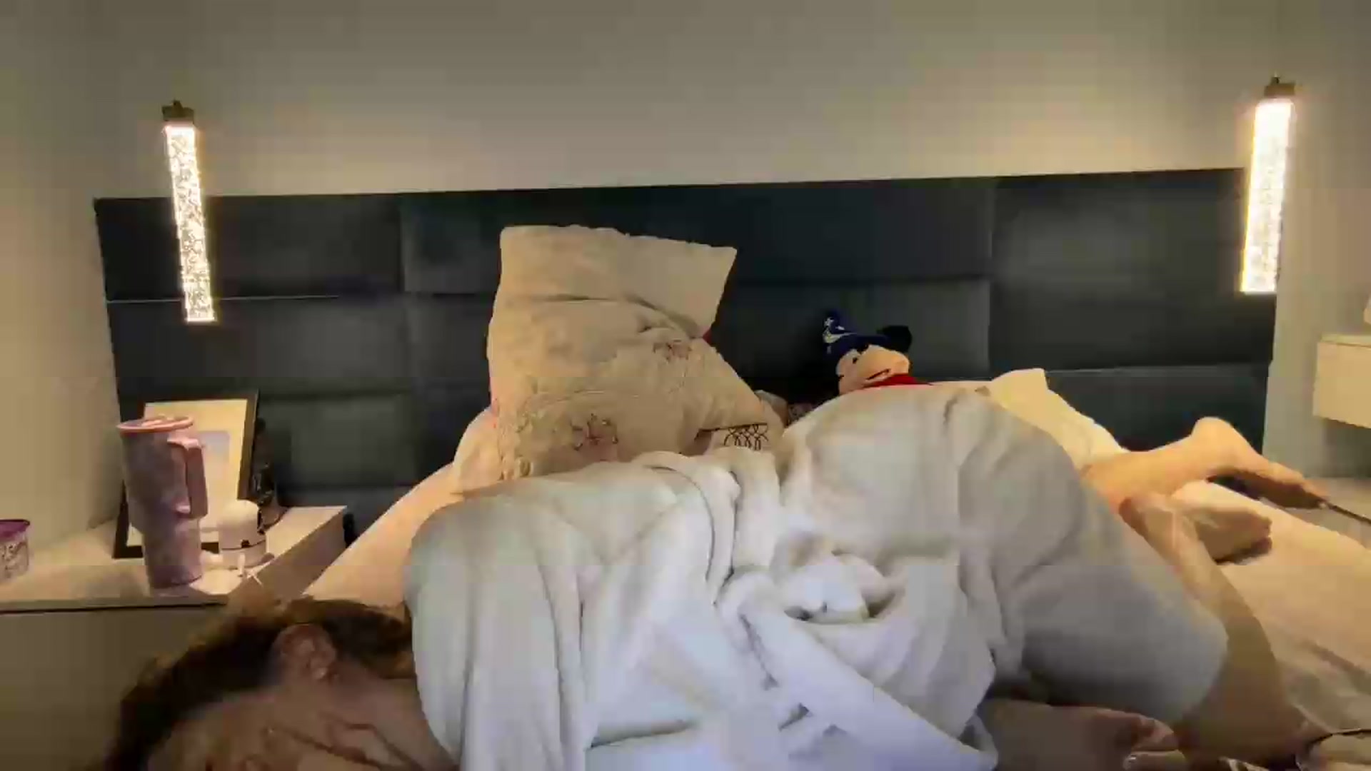 Gallery image thumbnail from cateyes1's myfreecams stream on, 05/16/2026, 08:17 image 19 of 20