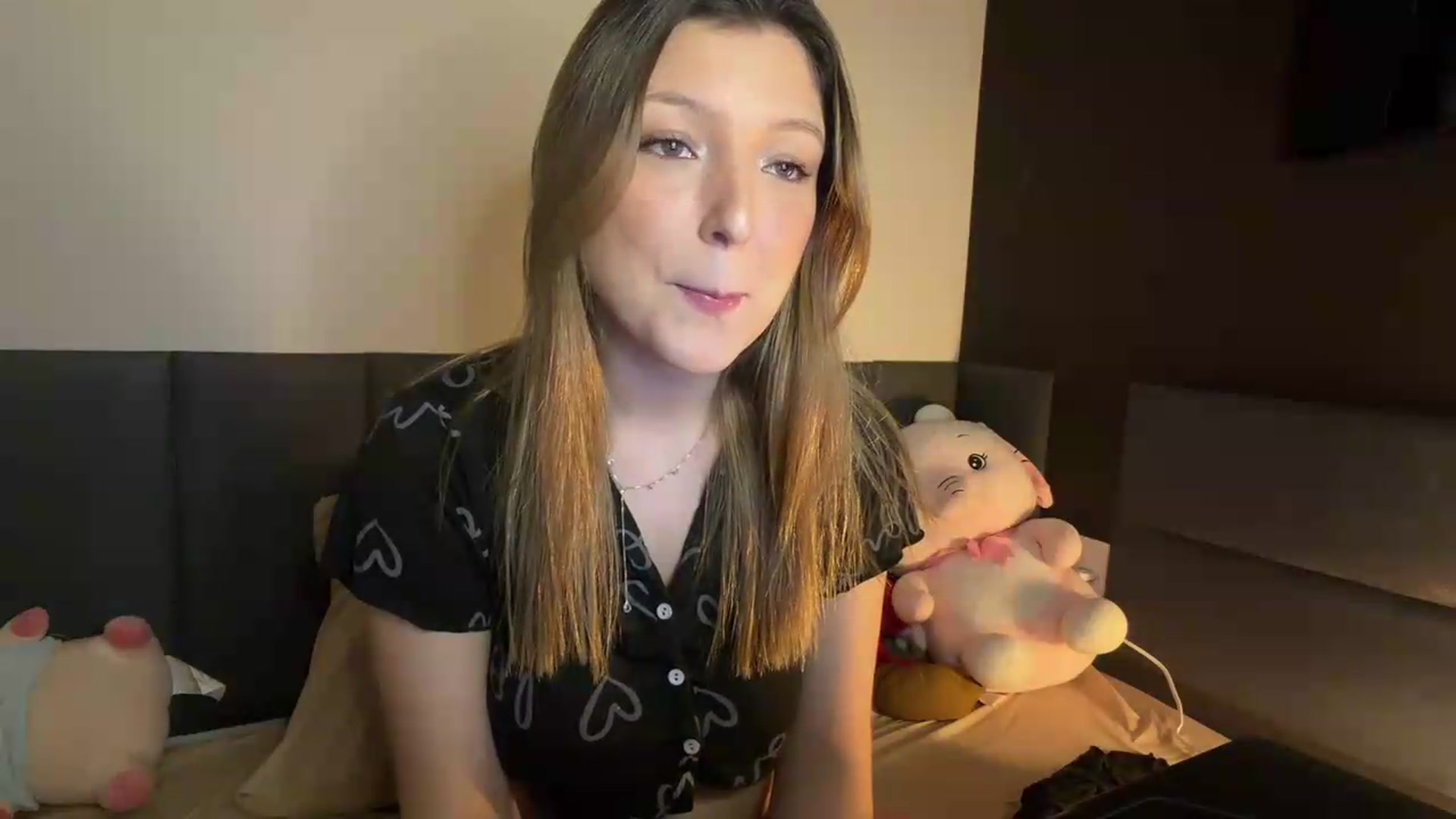 Gallery image thumbnail from cateyes1's myfreecams stream on, 05/31/2026, 05:43 image 7 of 20