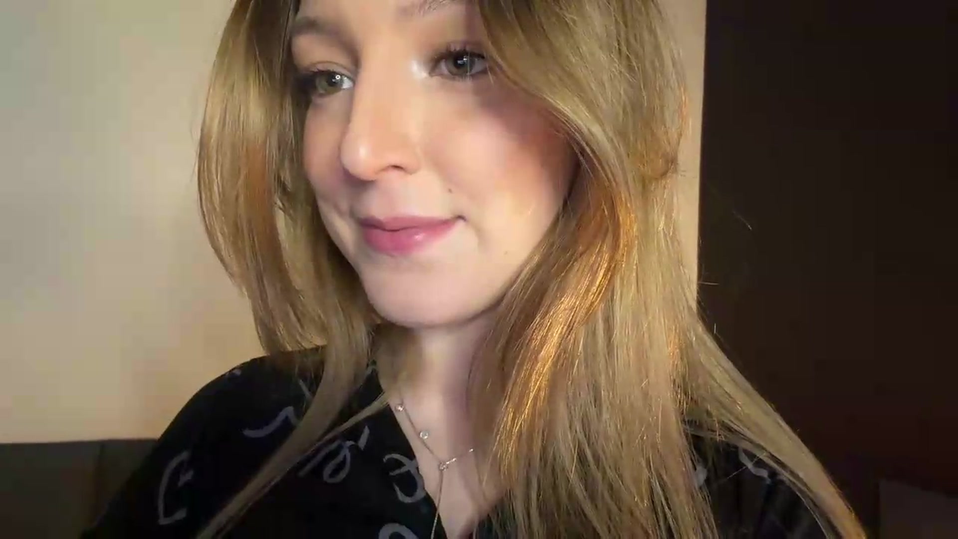 Gallery image thumbnail from cateyes1's myfreecams stream on, 05/31/2026, 05:43 image 11 of 20