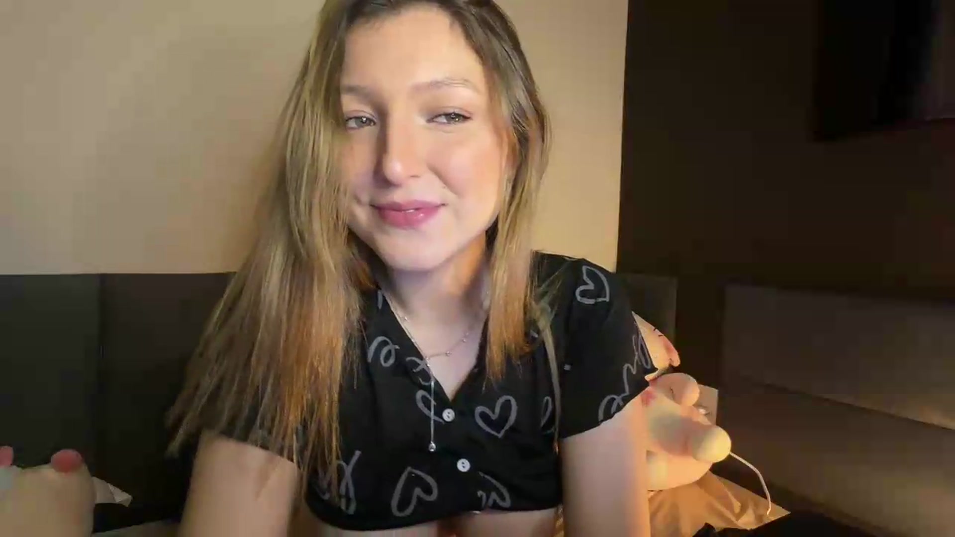 Gallery image thumbnail from cateyes1's myfreecams stream on, 05/31/2026, 05:43 image 9 of 20